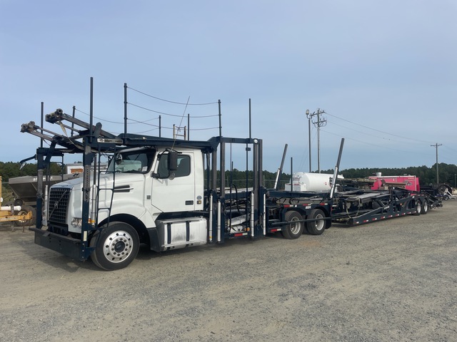2015 Volvo VAH Car Carrier Truck 2015 Volvo VAH Car Carrier Truck