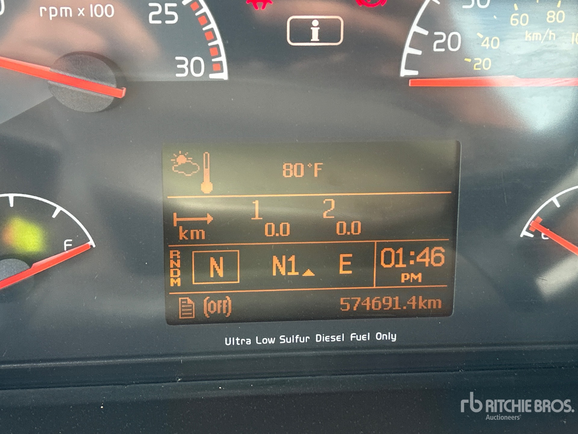 2017 Volvo VNM