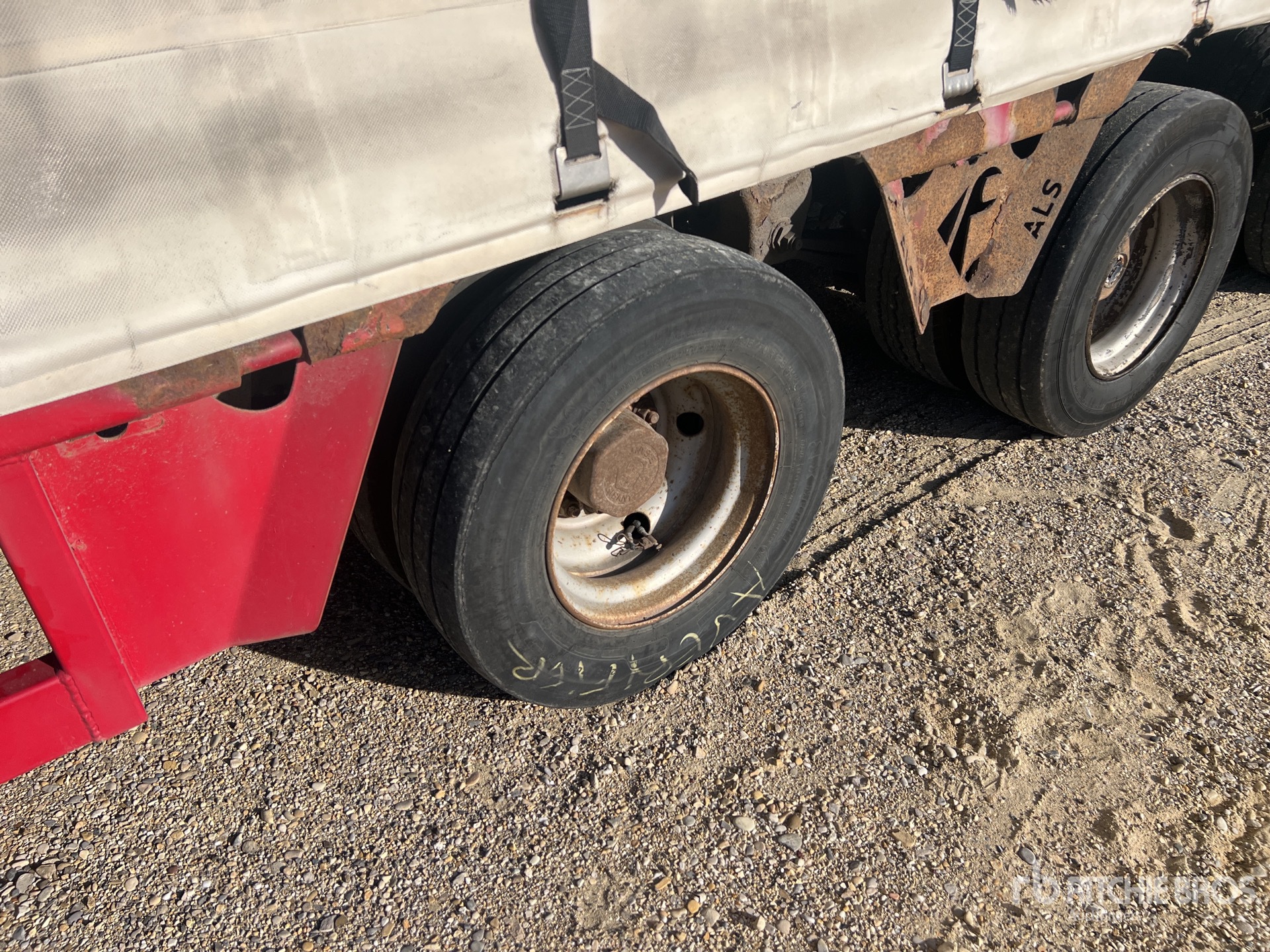 2007 Faymonville 42 TON T/A SEMI-REMORQUE PORTE- ...