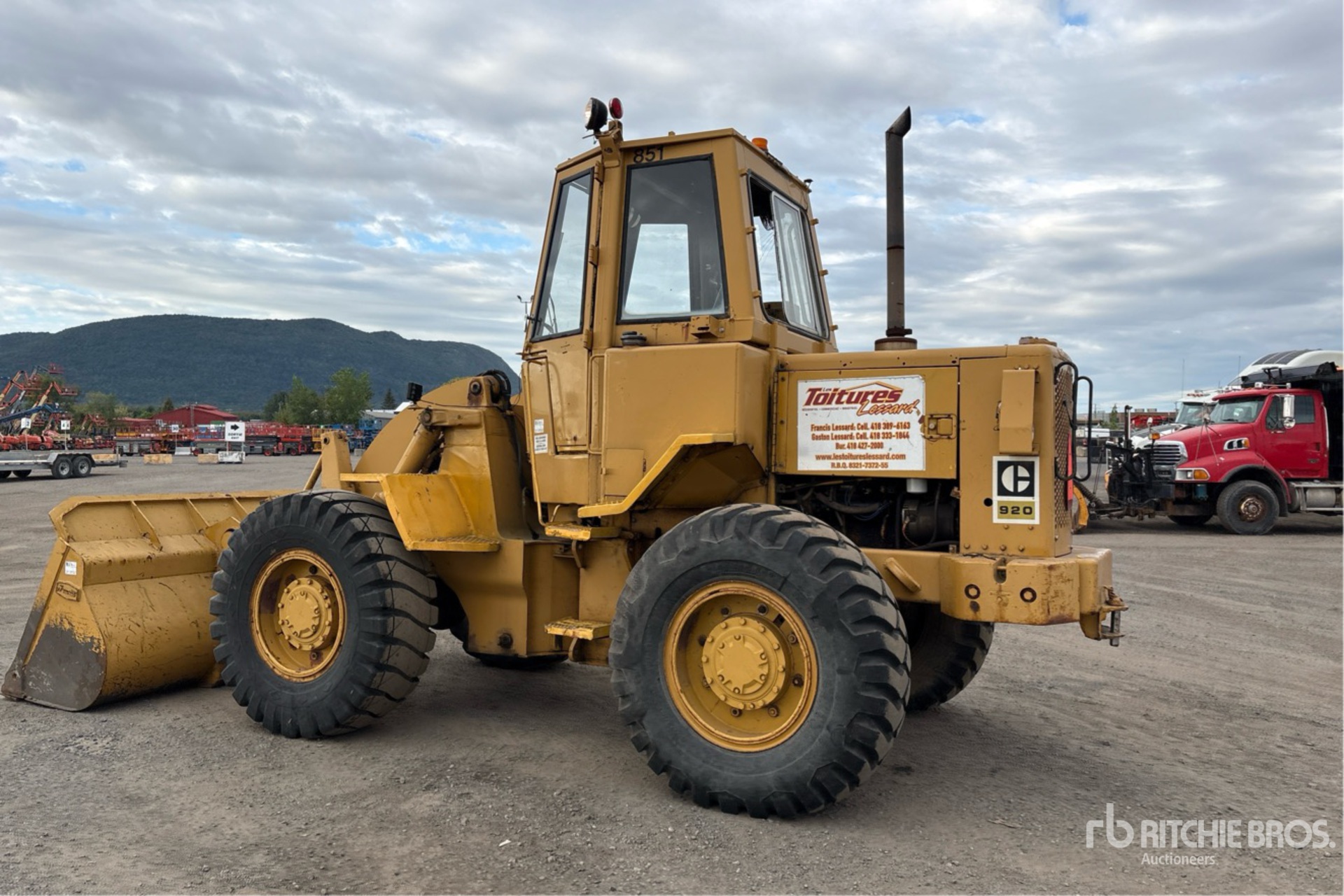 1977 Caterpillar 920