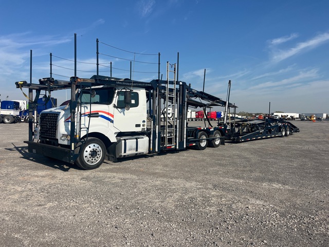 2016 Volvo VAH Car Carrier Truck