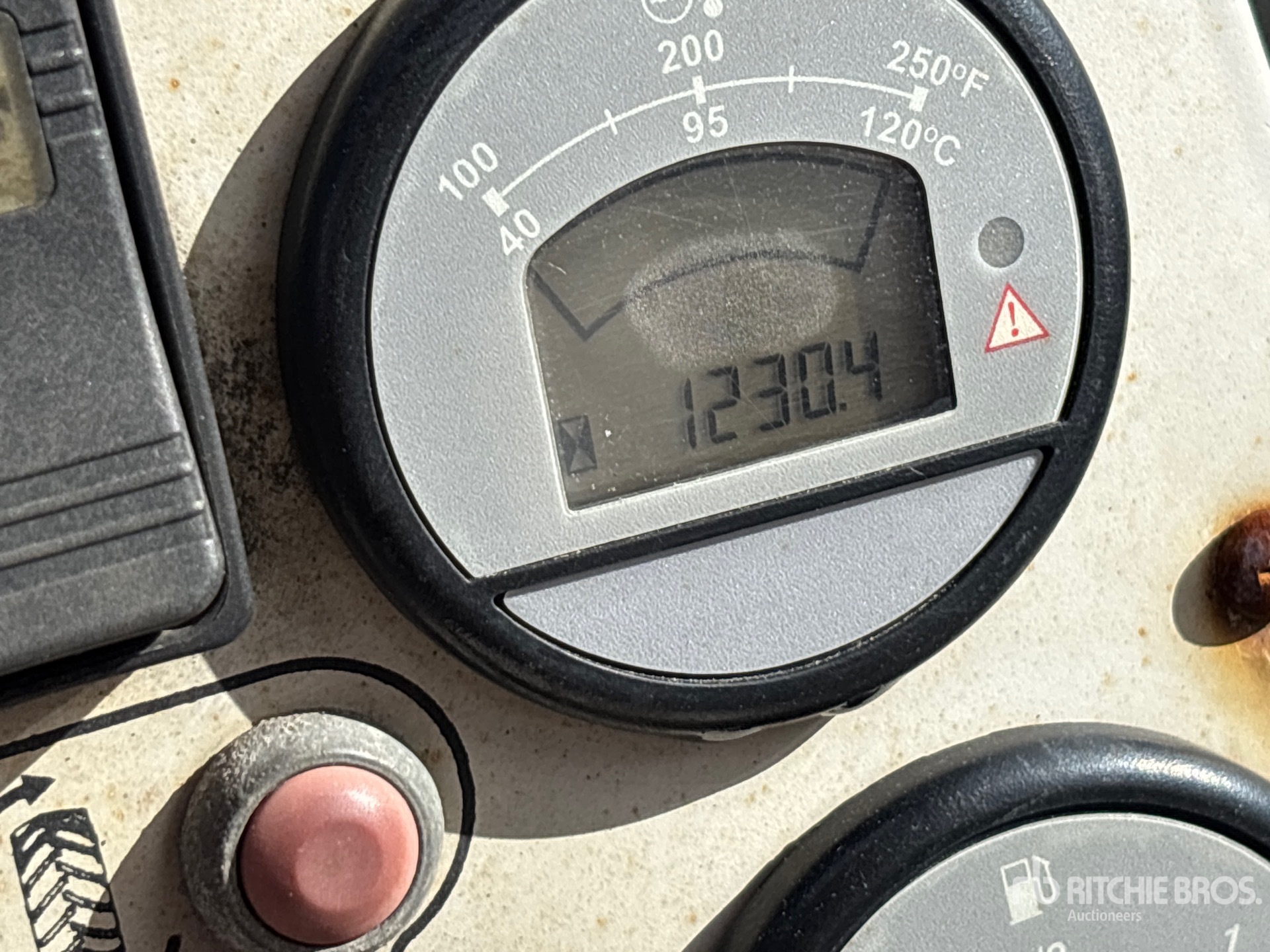 2020 Moffett M5 50.4 NX