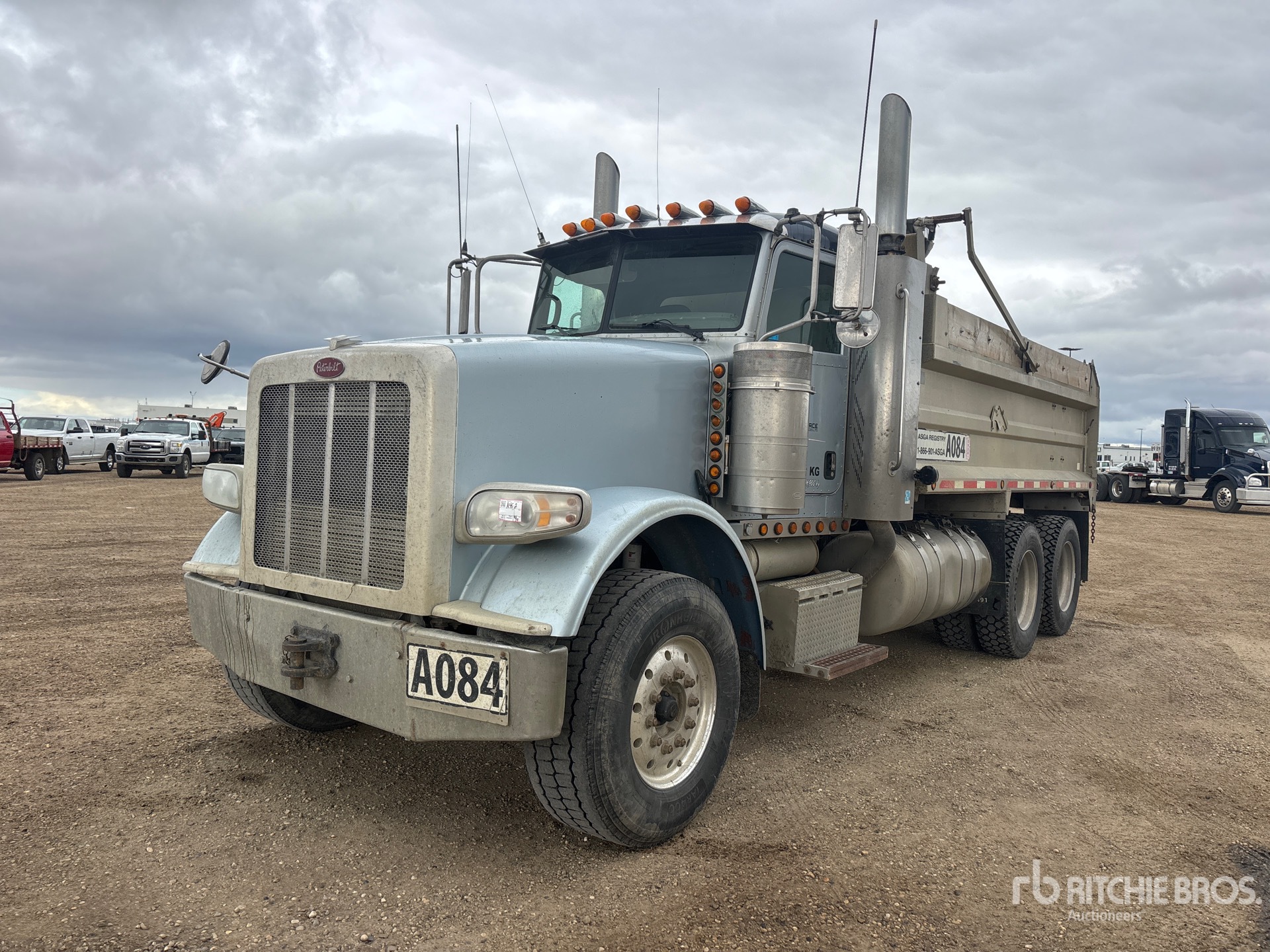 Photo of 2008 Peterbilt 367