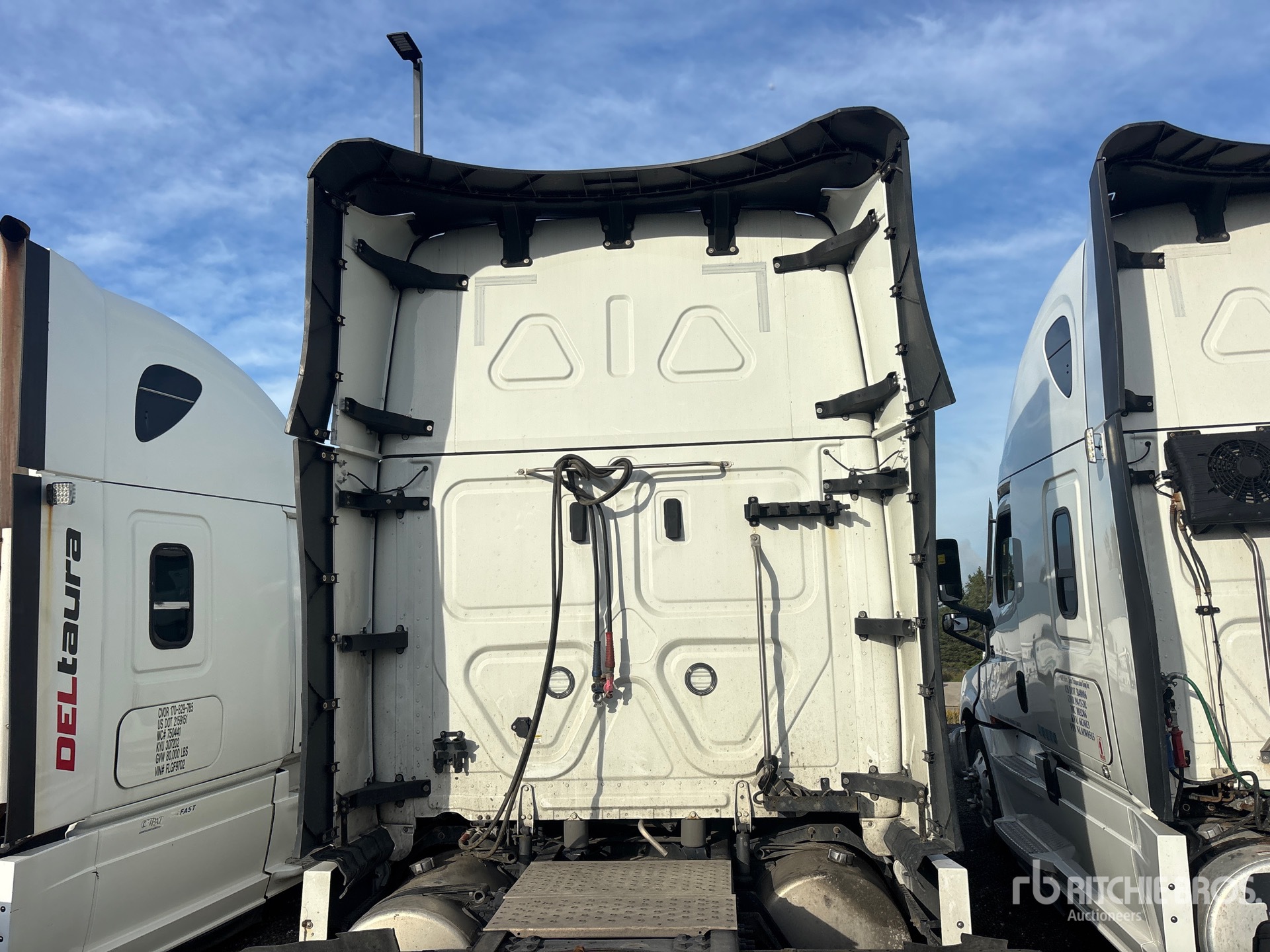 2023 Freightliner CASCADIA 126