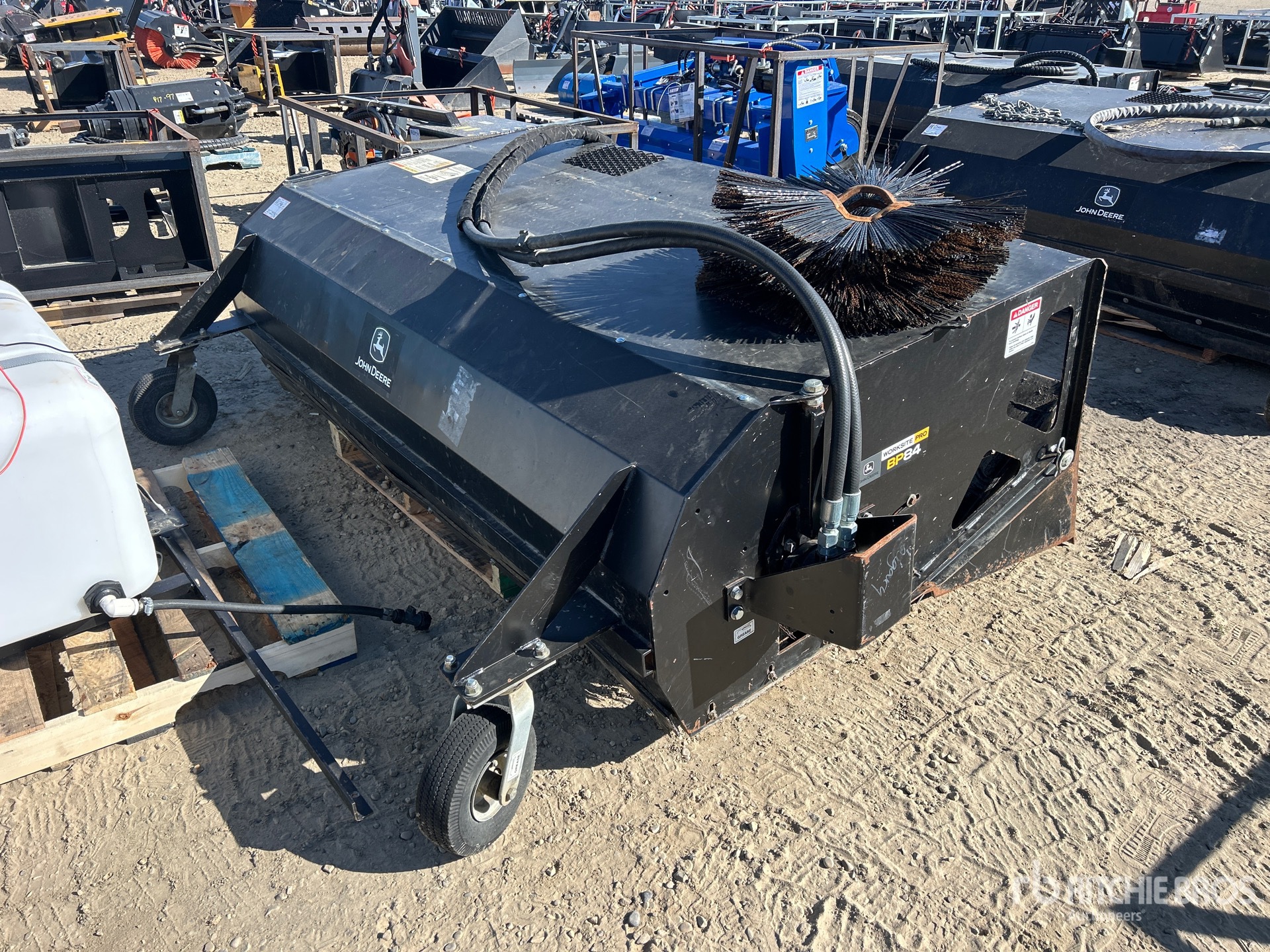 Photo of 2019 John Deere BP84