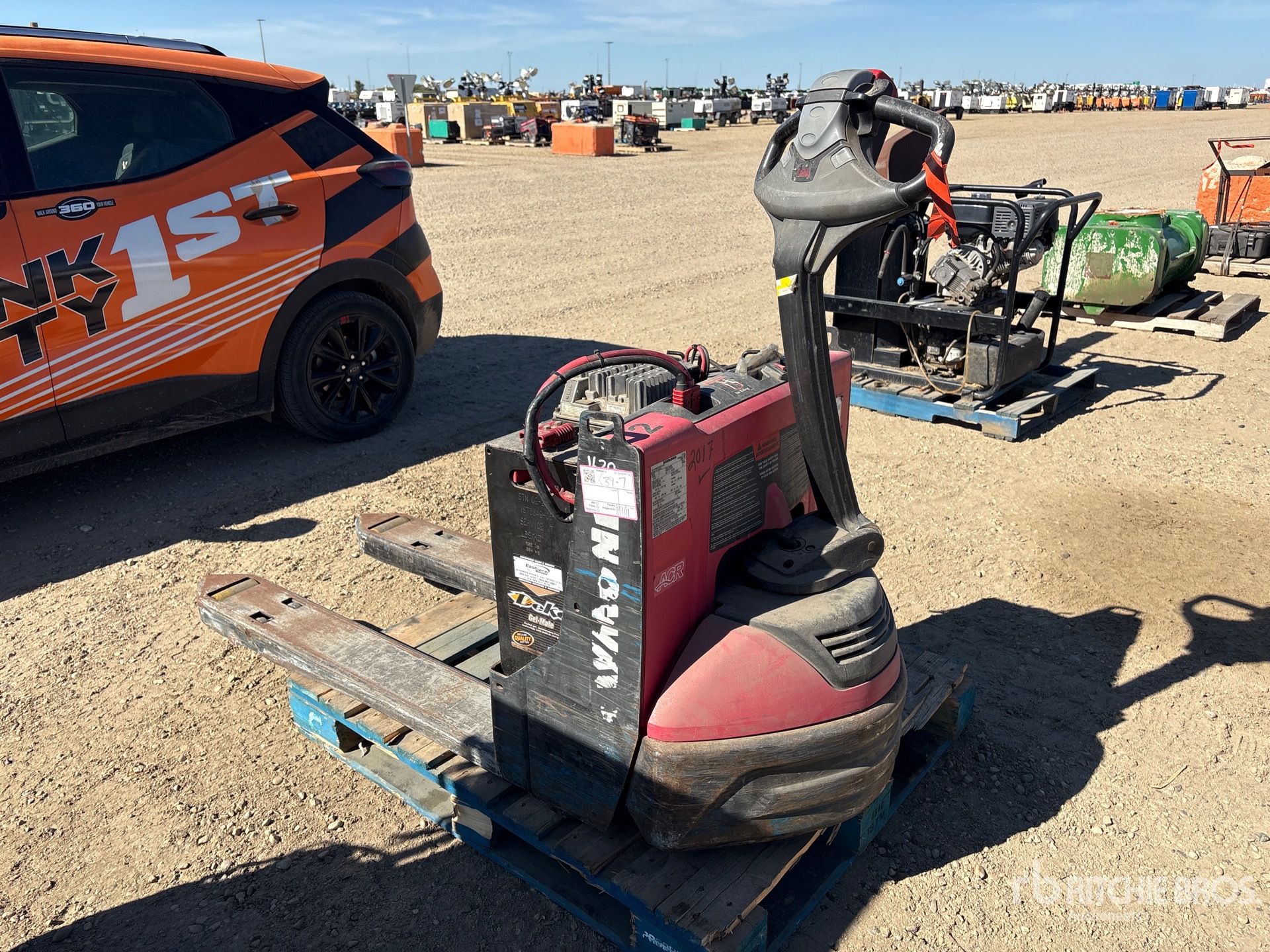 2017 Raymond 8210