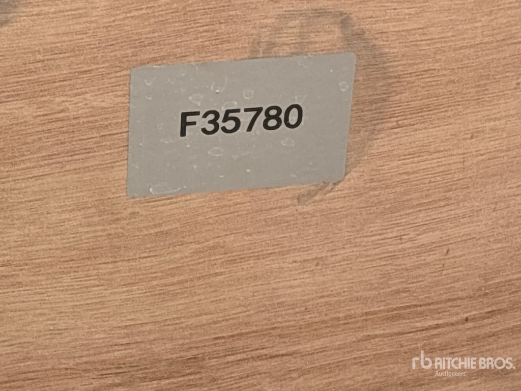 General Appearance with Numero seriale/numero d’identificazione del veicolo (VIN)