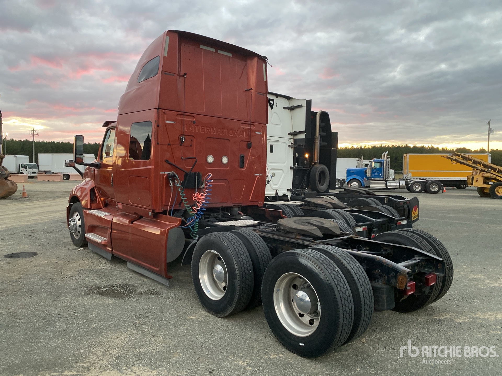 2019 International LT625