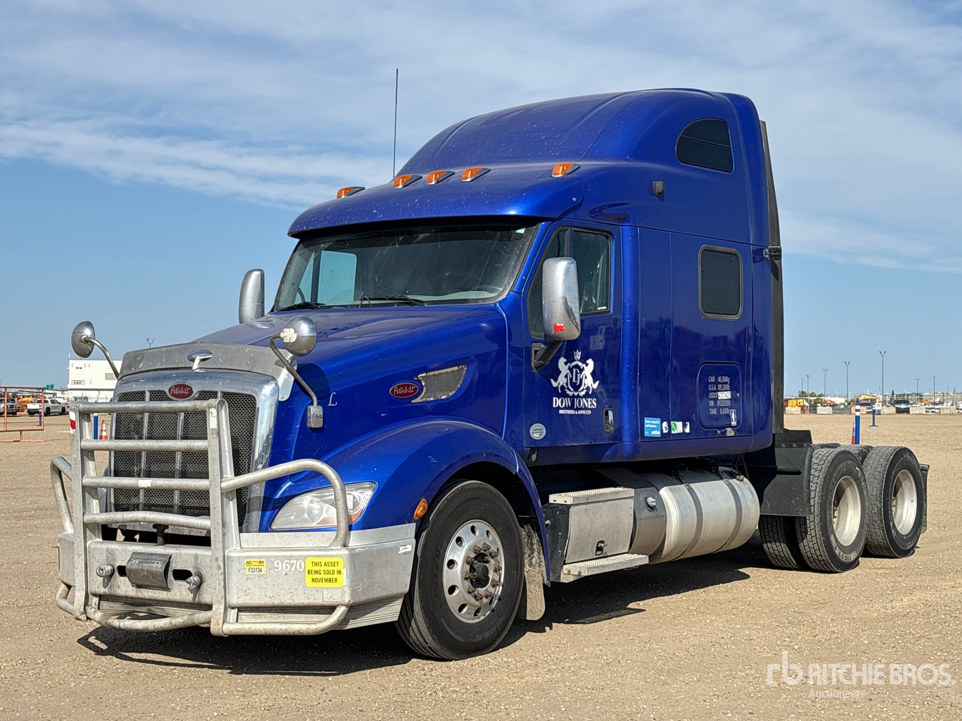 Photo of 2015 Peterbilt 587