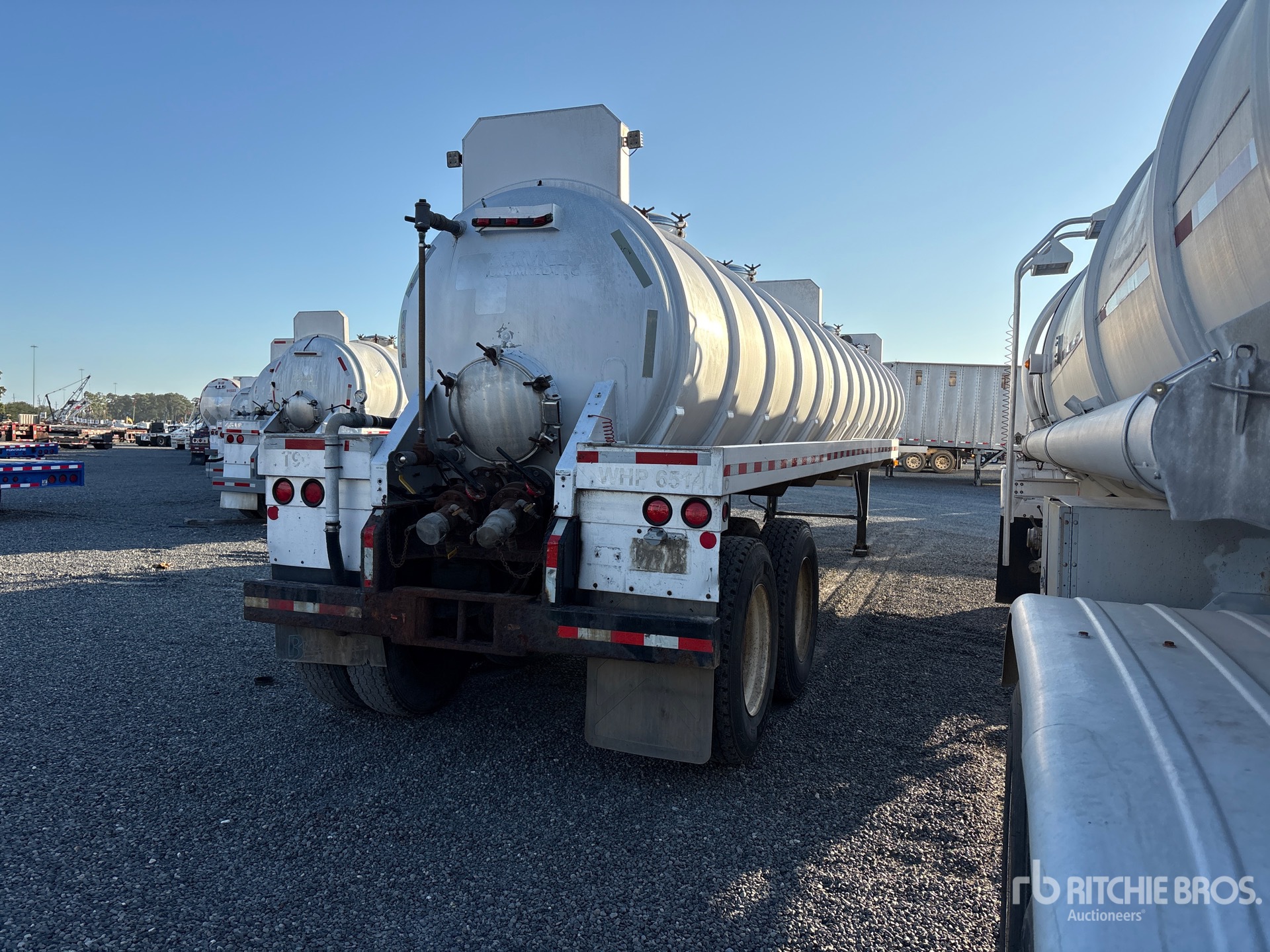 Dragon 8300 GAL T/A