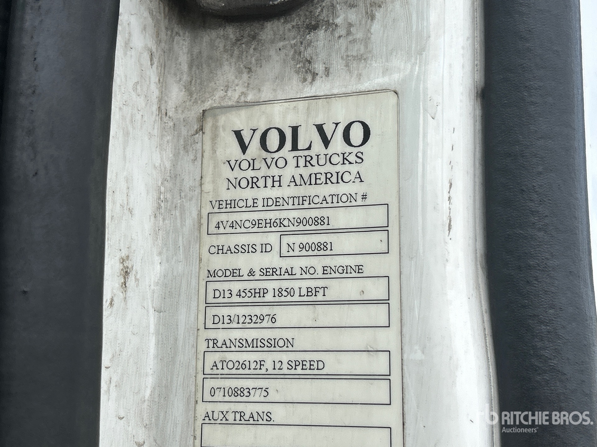 2019 Volvo VNL
