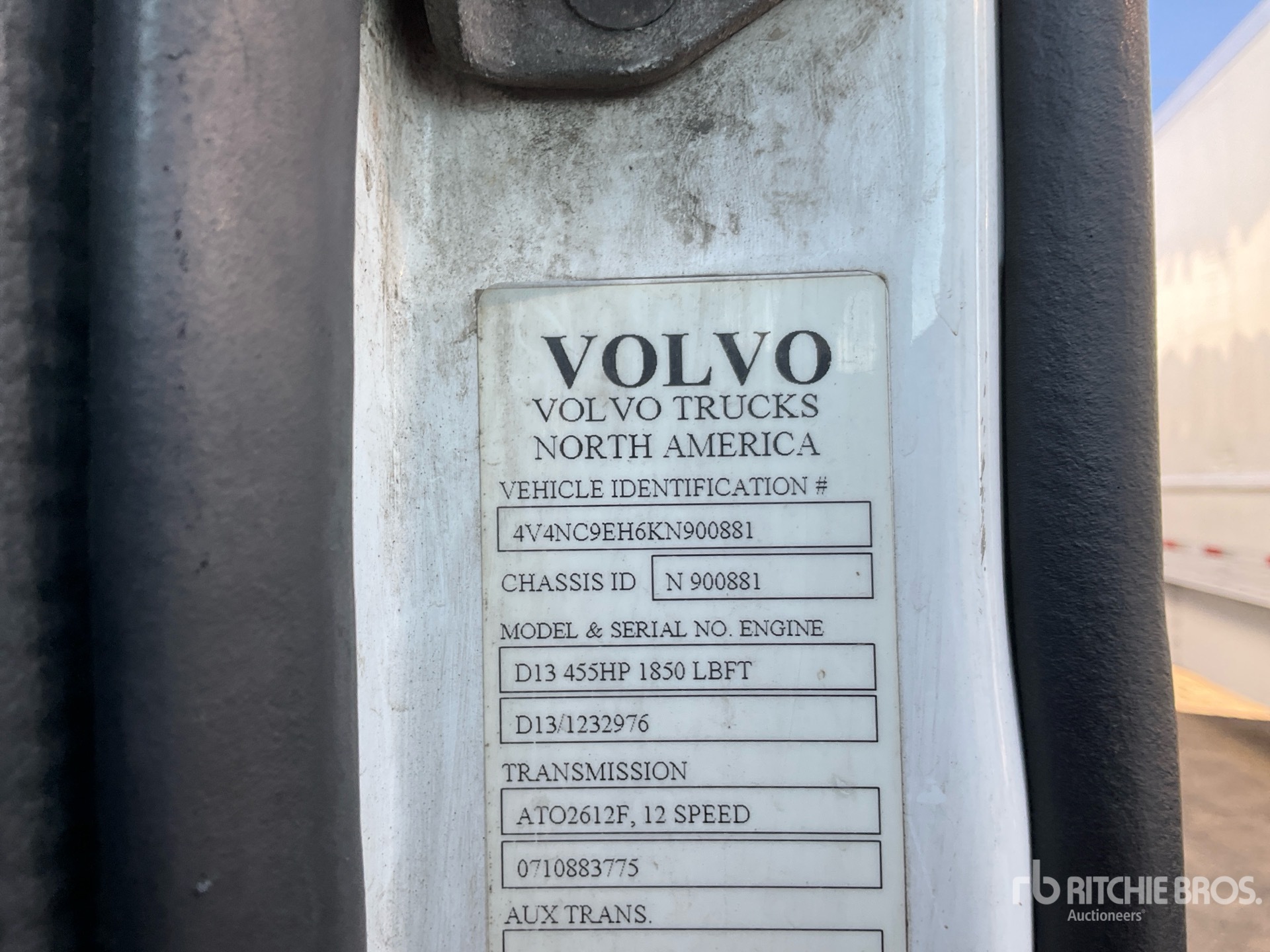 2019 Volvo VNL