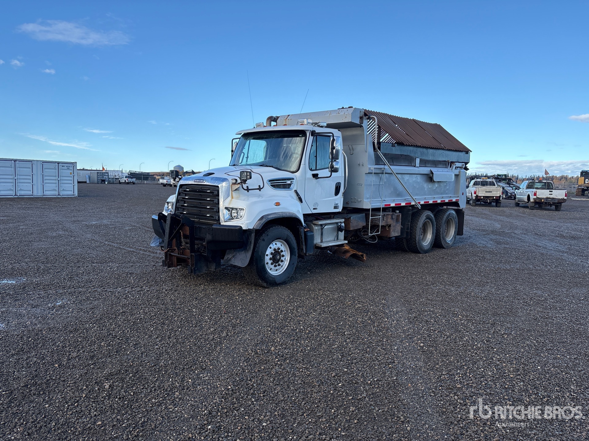 Photo of 2015 Freightliner 114SD