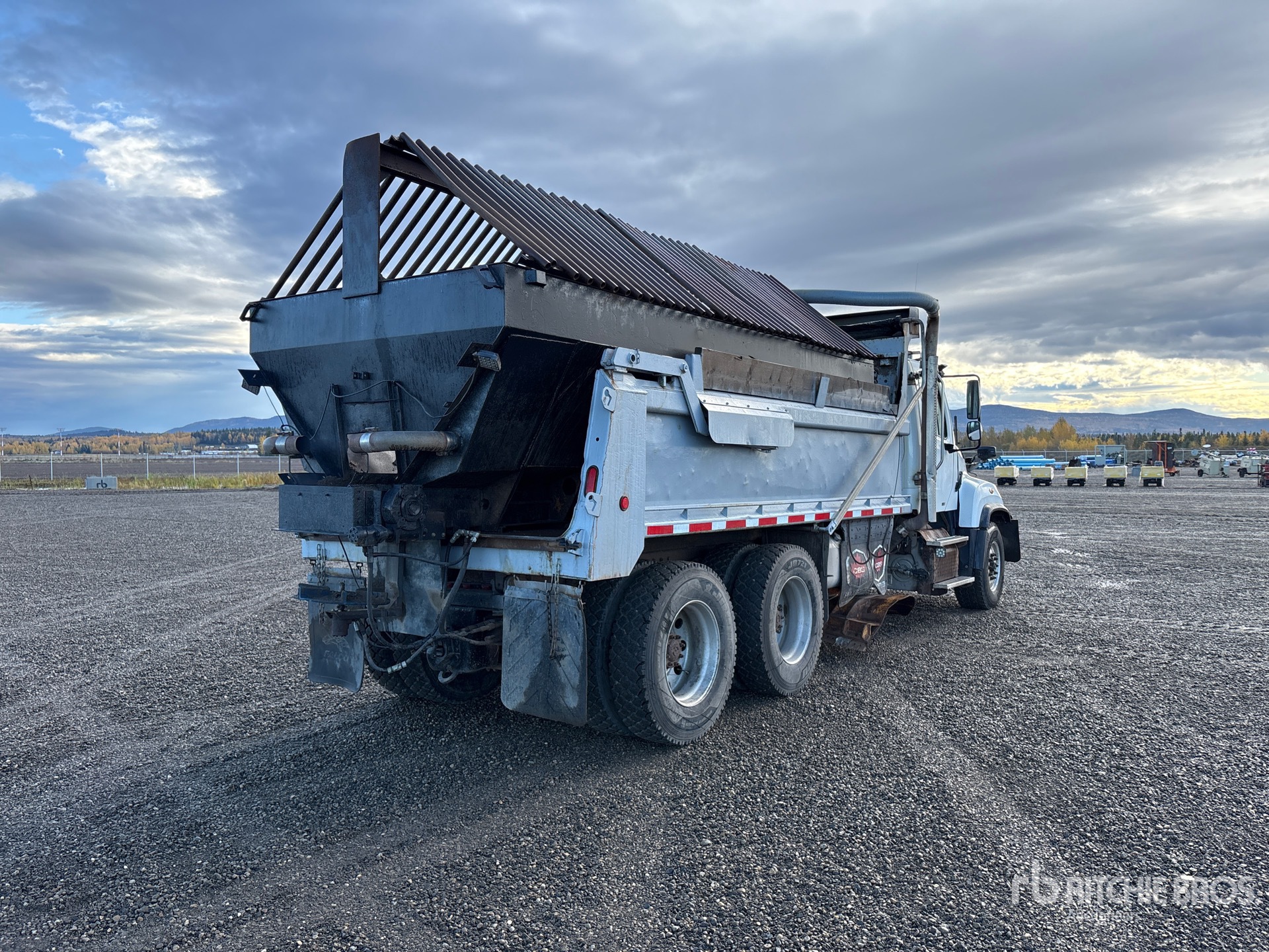 2015 Freightliner 114SD