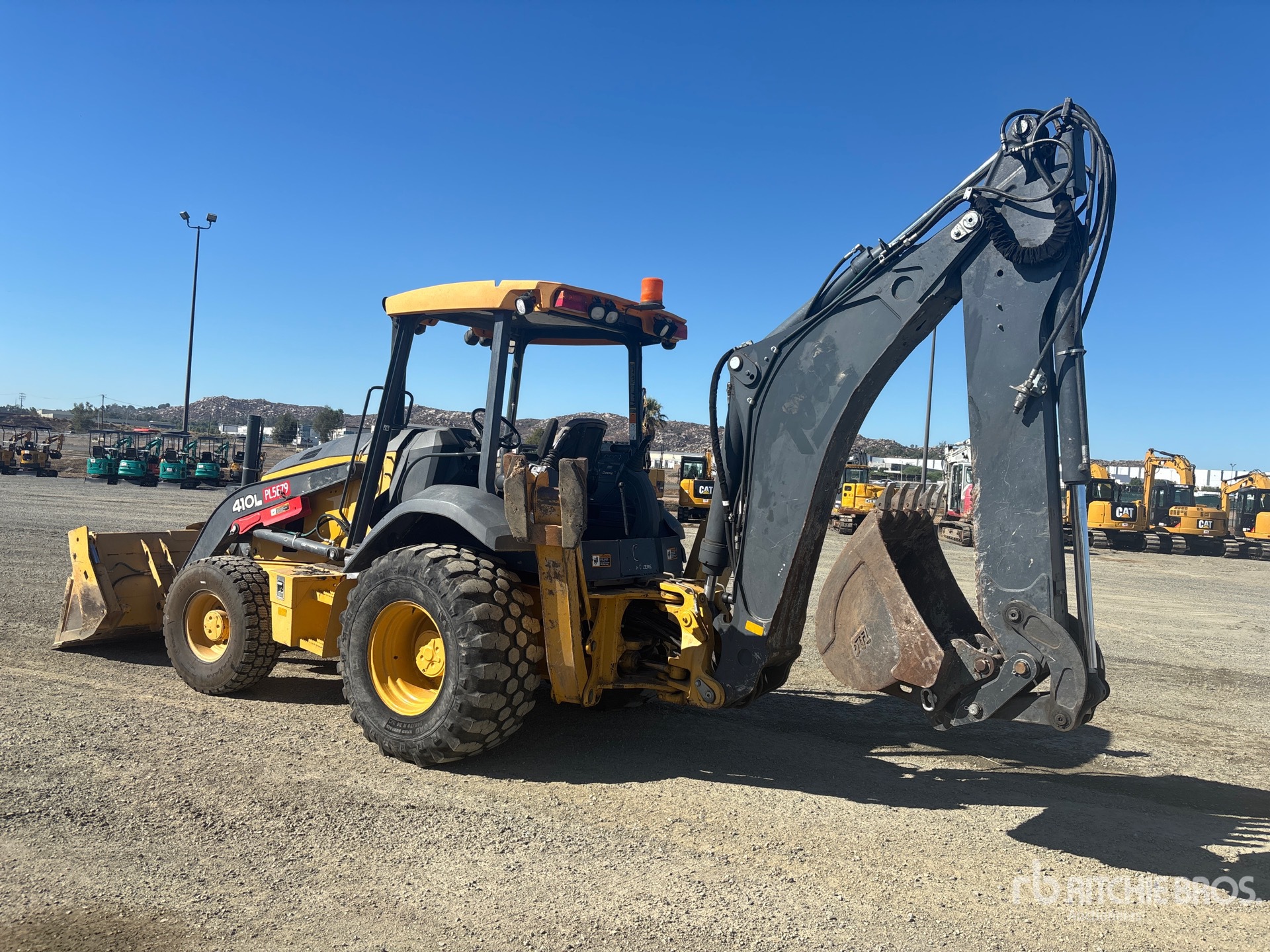 2019 John Deere 410L