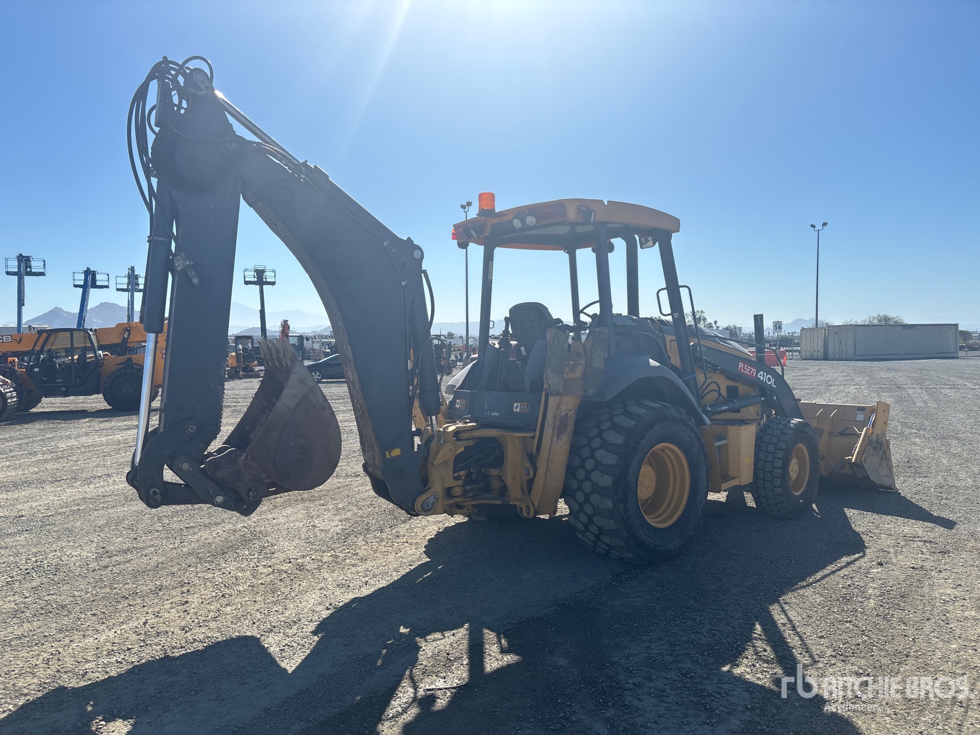 2019 John Deere 410L