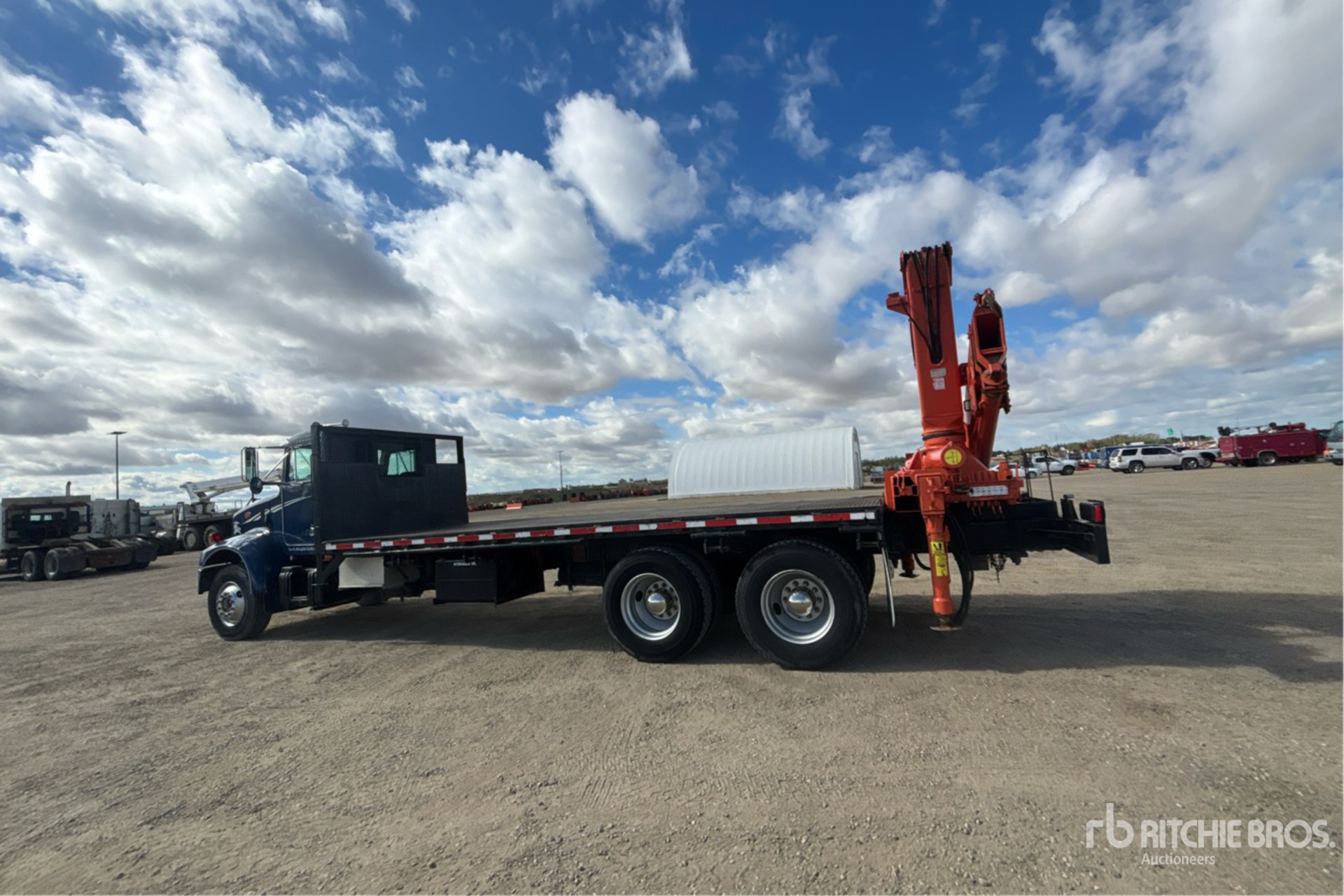 2001 Peterbilt 330