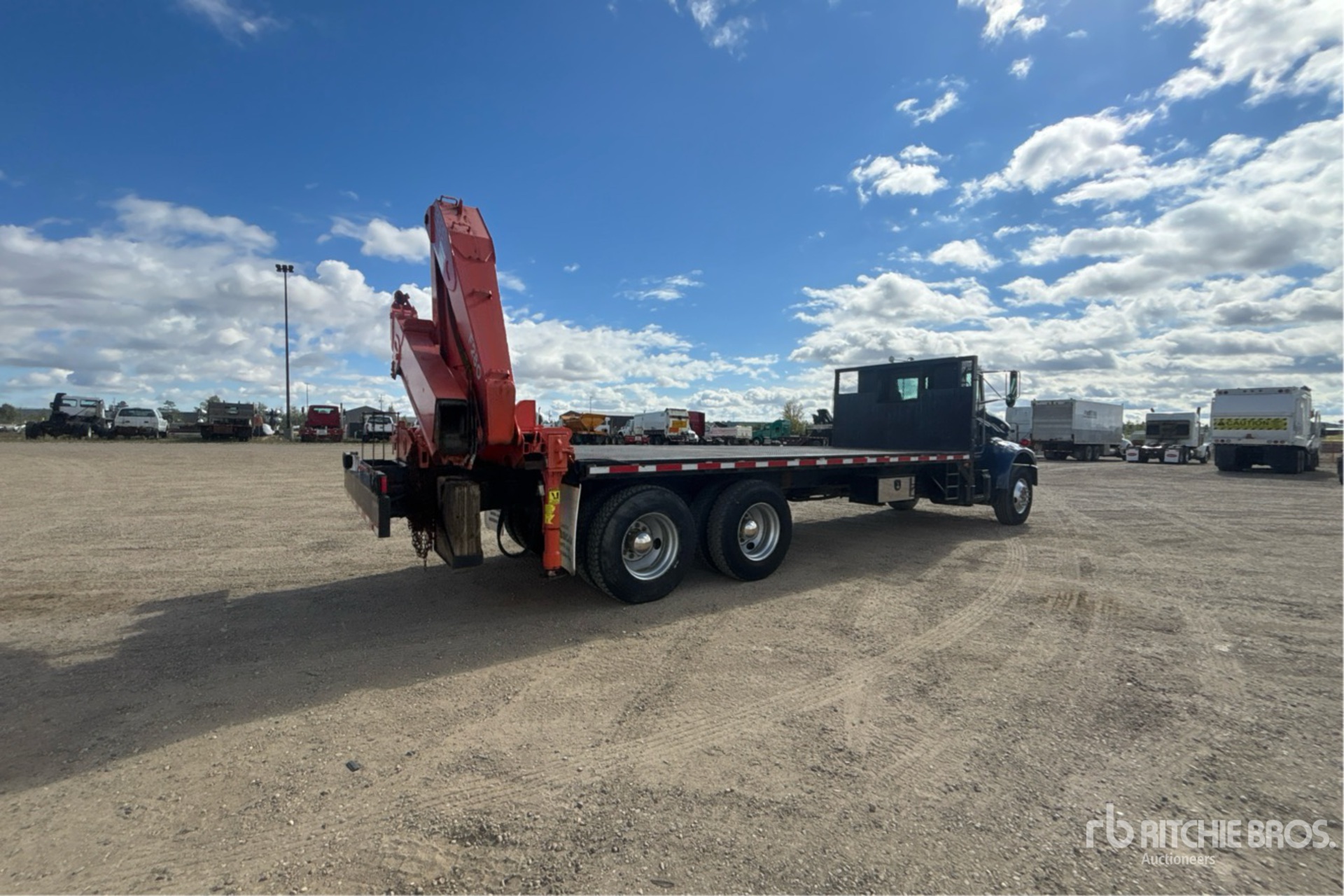 2001 Peterbilt 330
