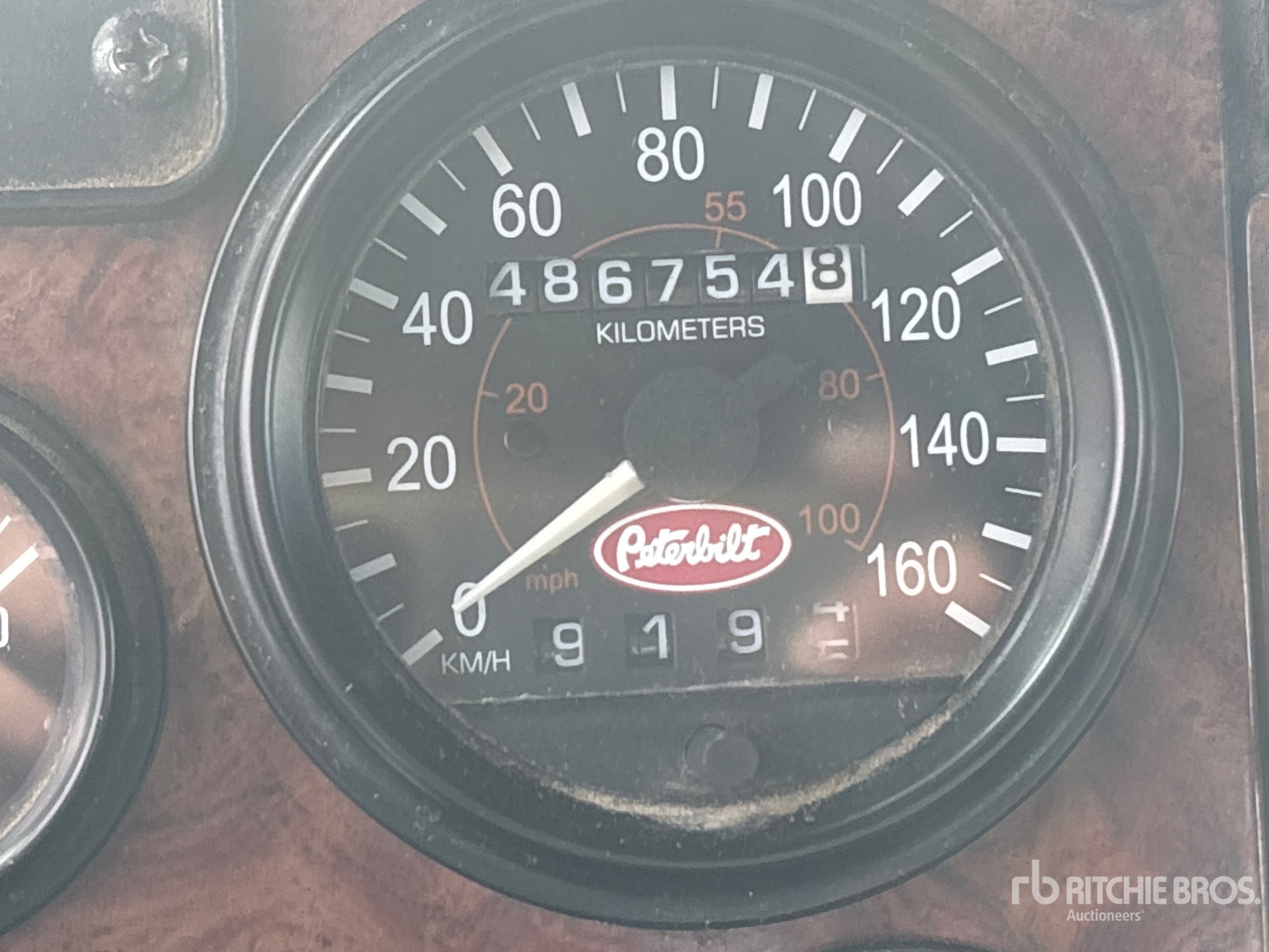2001 Peterbilt 330