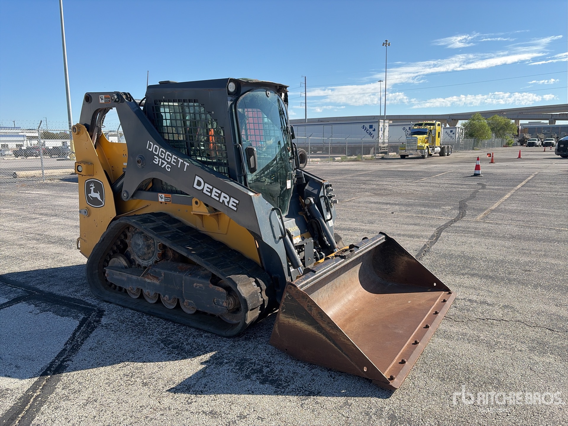 2022 John Deere 317G