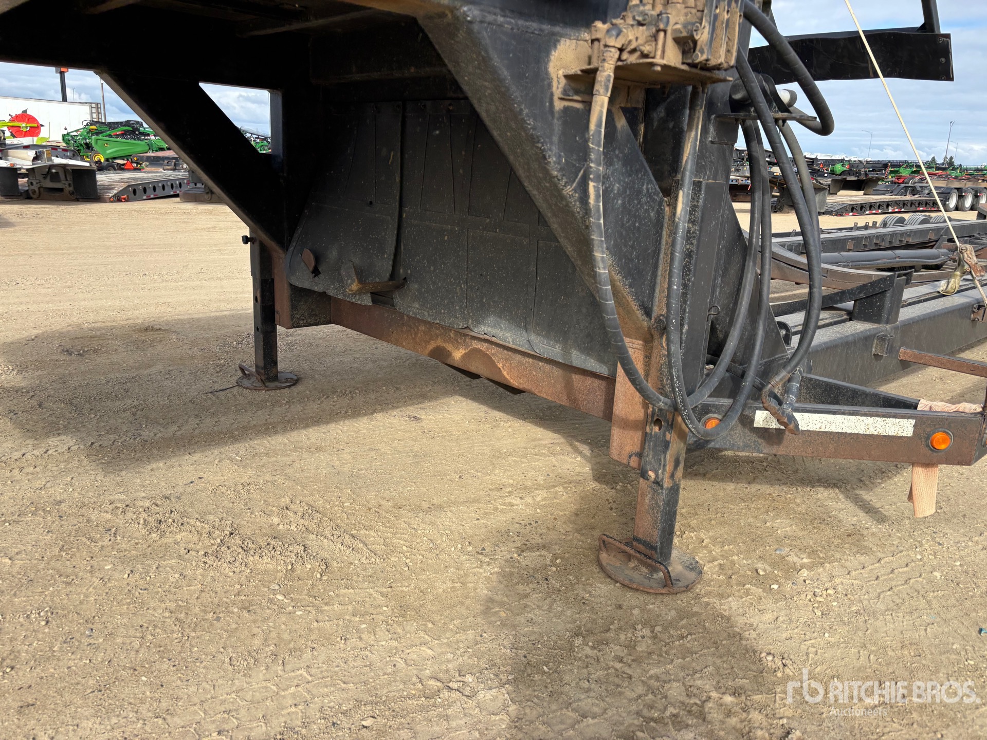 2001 Empire Tank Cradle Trailer