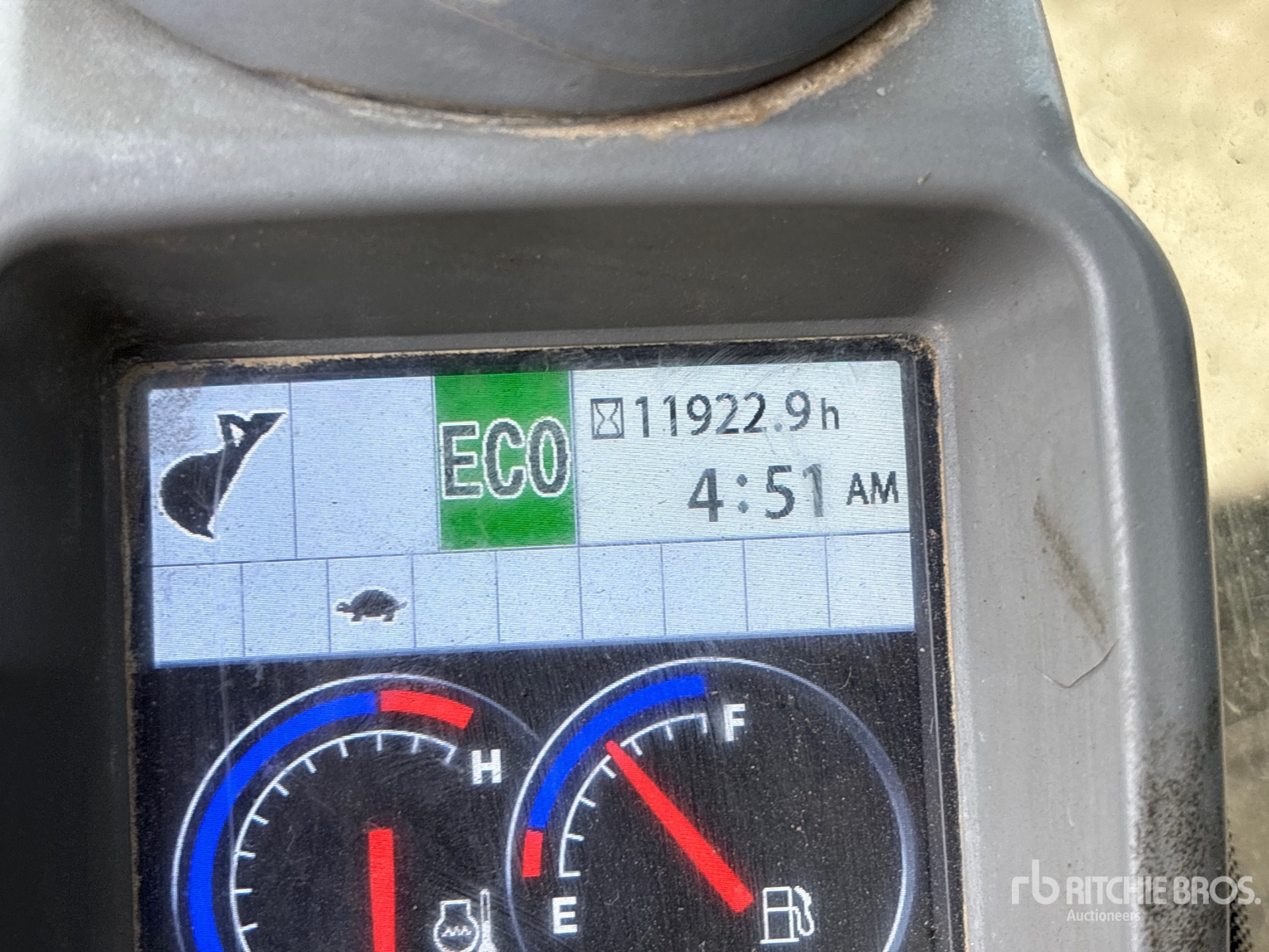 2012 John Deere 250G LC