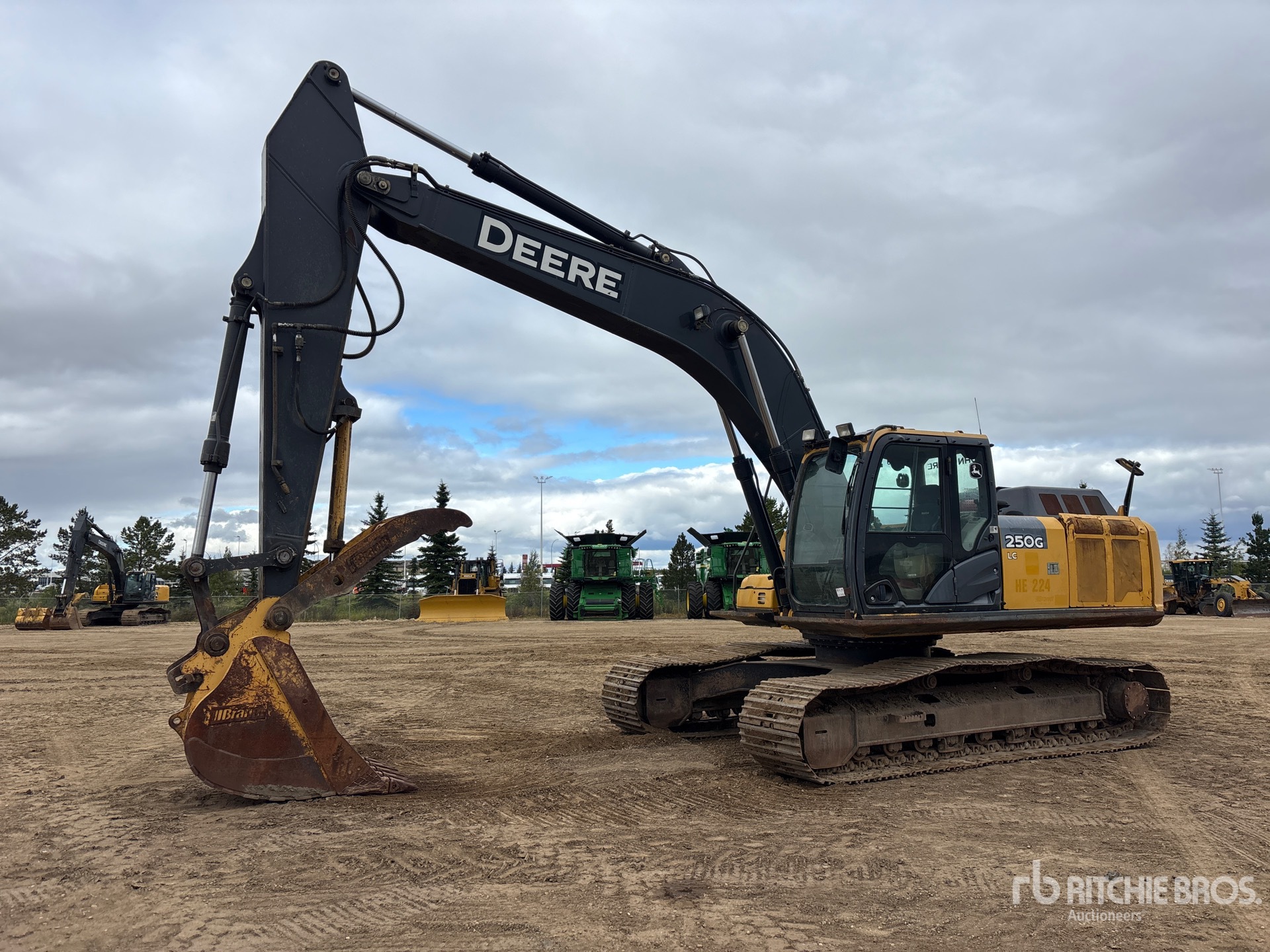 Photo of 2012 John Deere 250G LC
