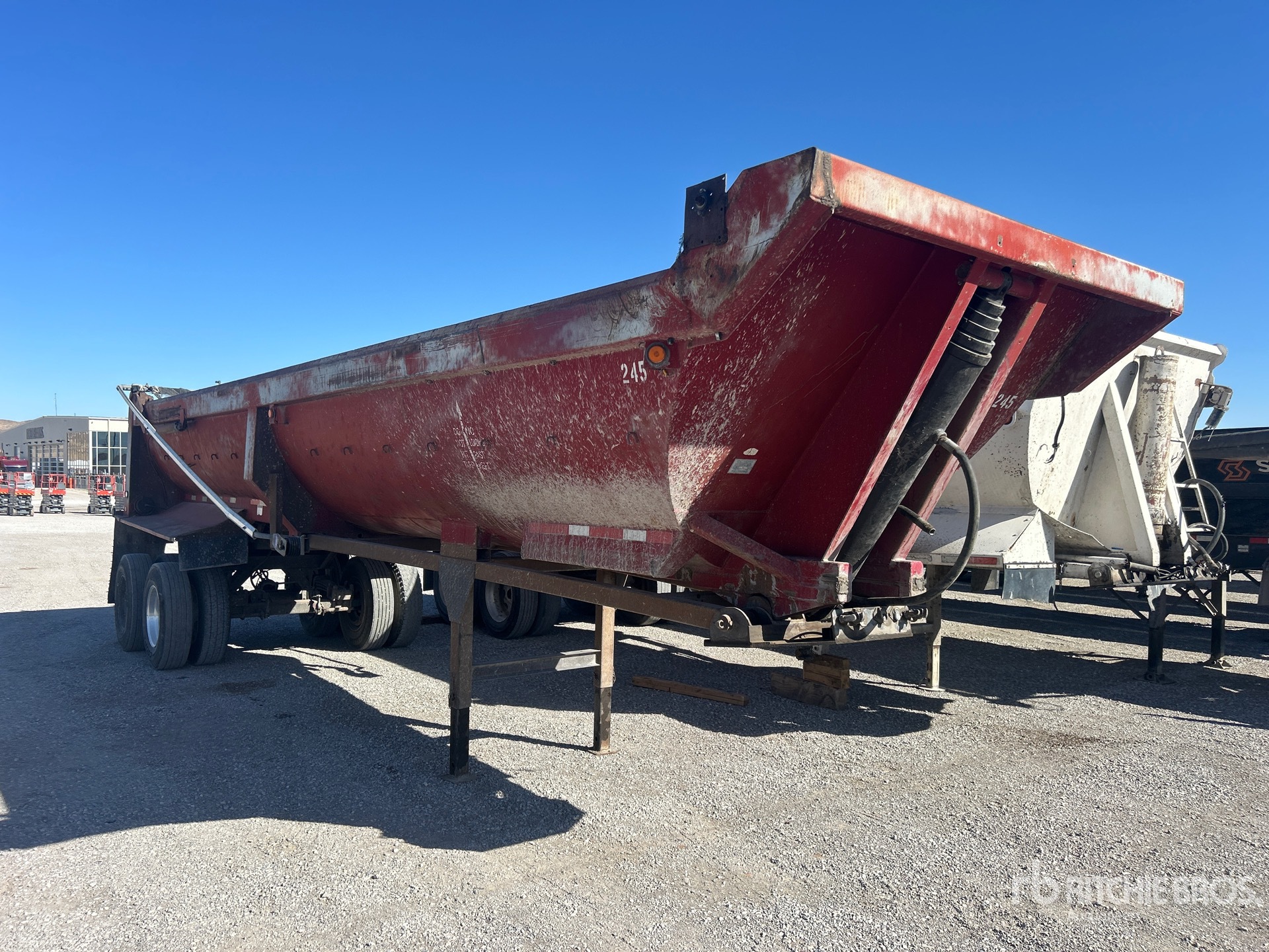 1992 Fruehauf 33 ft T/A