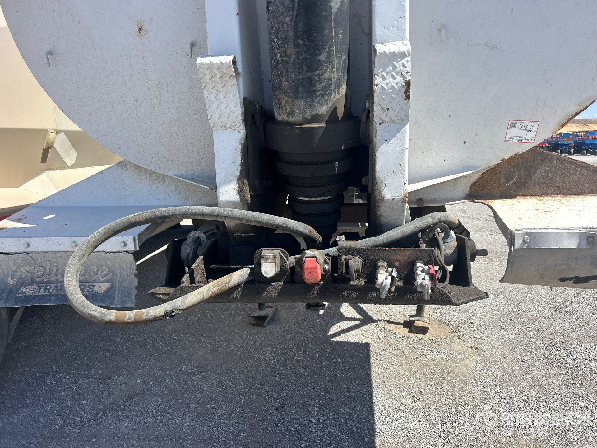 1995 Reliance 32 FT T/A