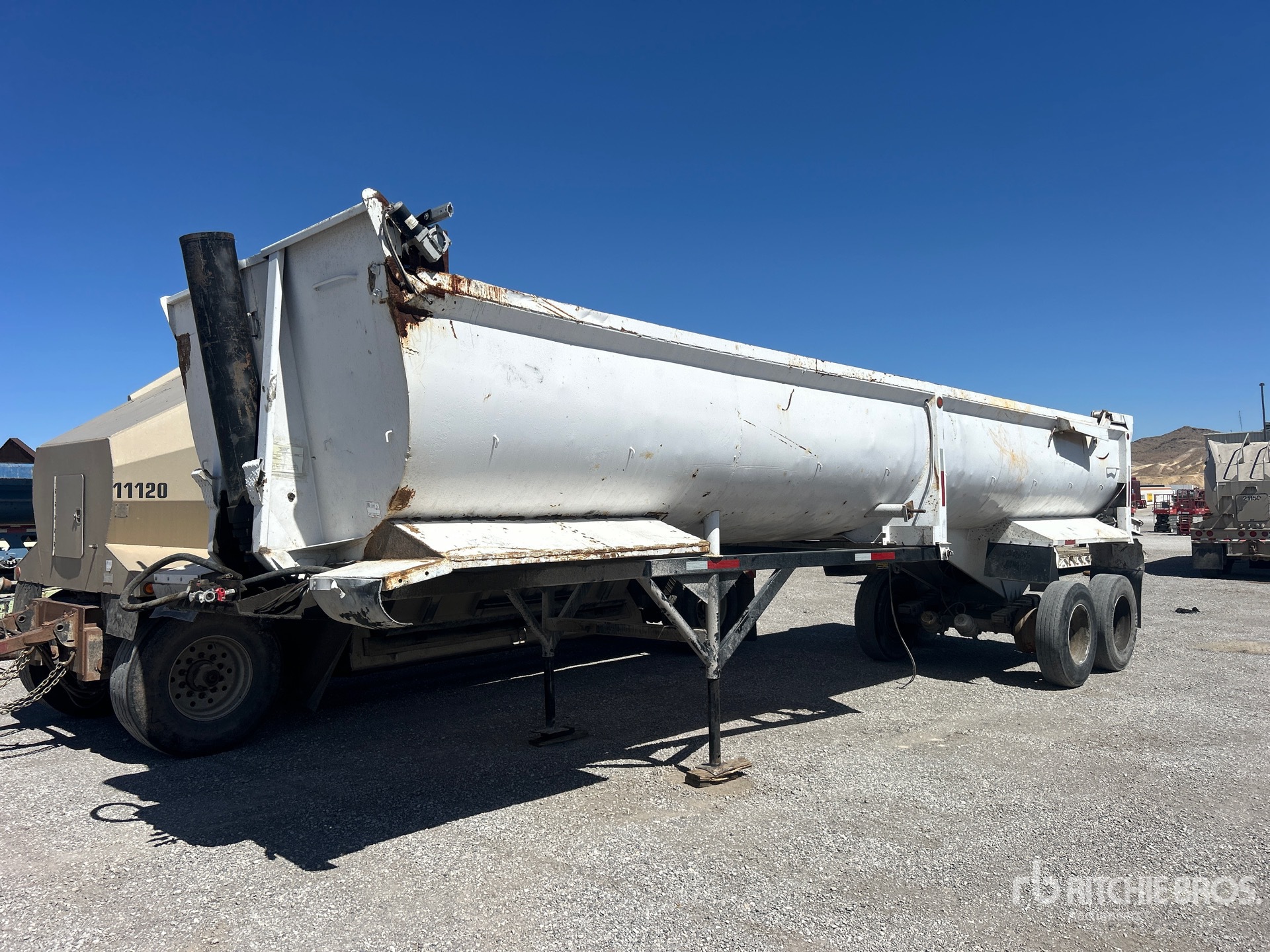 Photo of 1995 Reliance 32 ft T/A