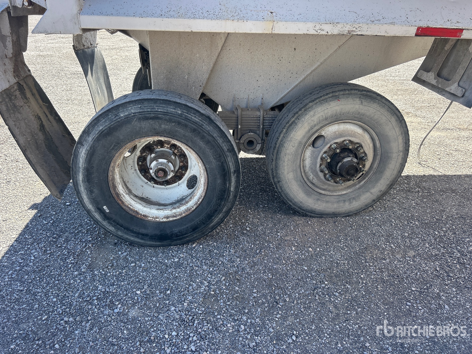 1995 Reliance 32 FT T/A