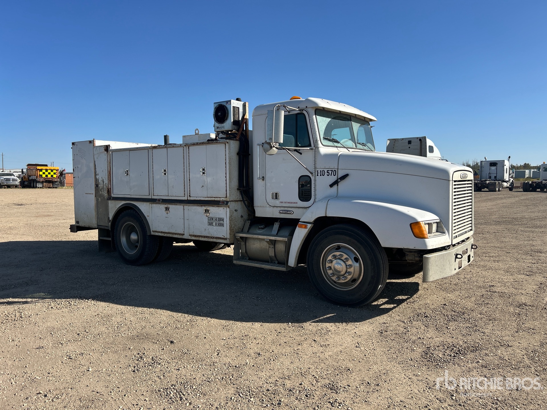 2000 Freightliner FLD112
