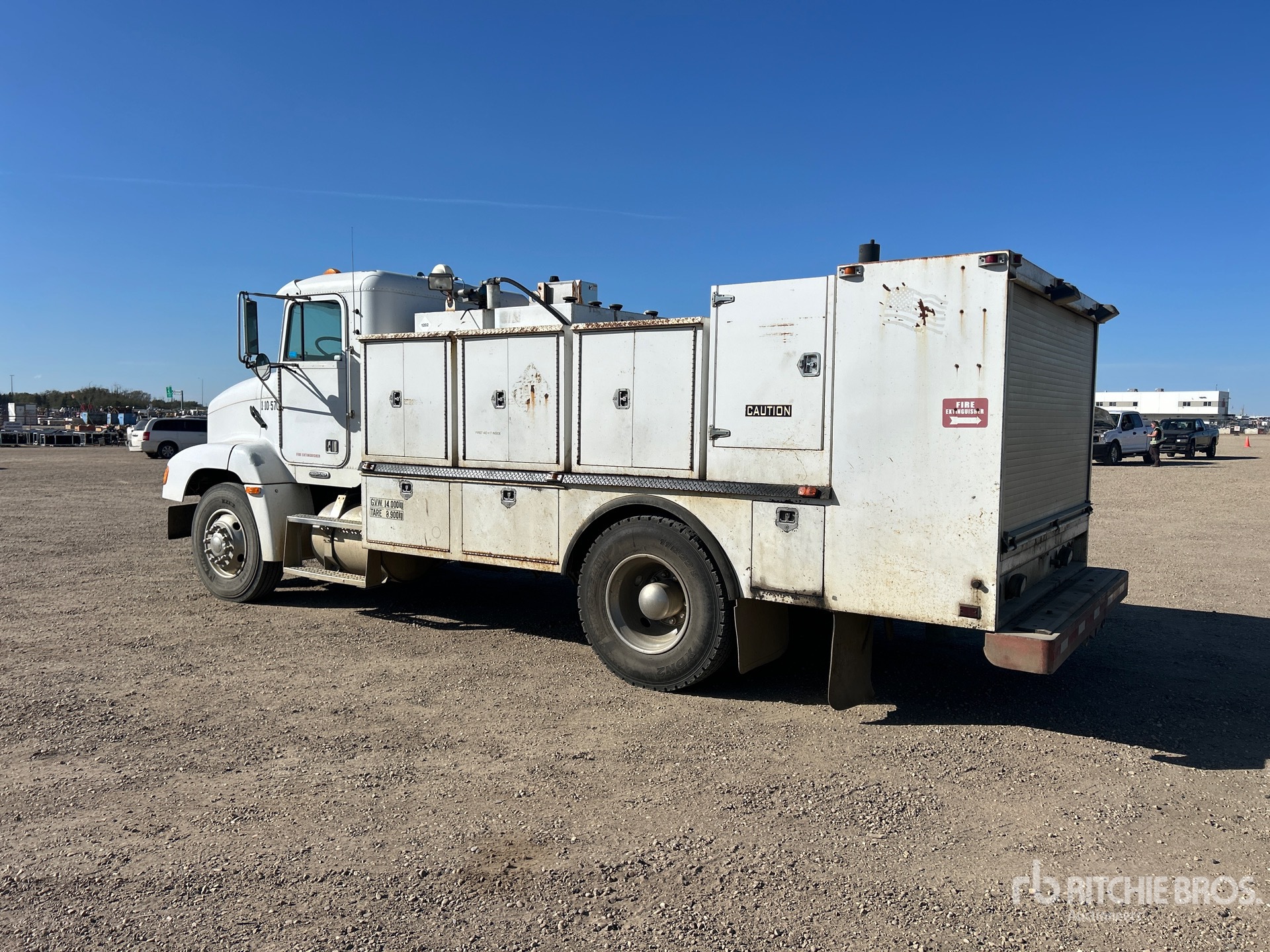 2000 Freightliner FLD112