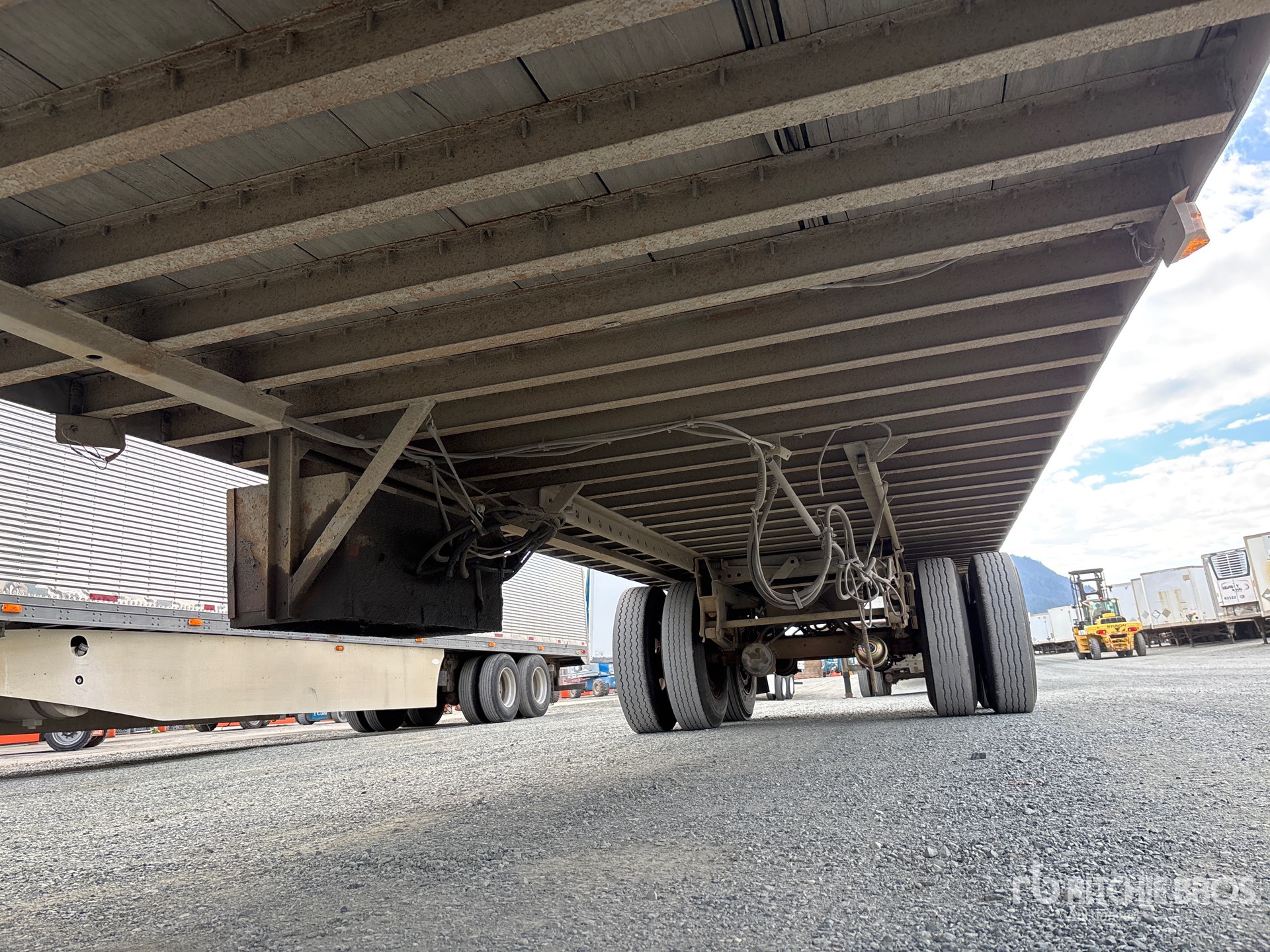 1999 Utility 48 FT X 102 IN T/A
