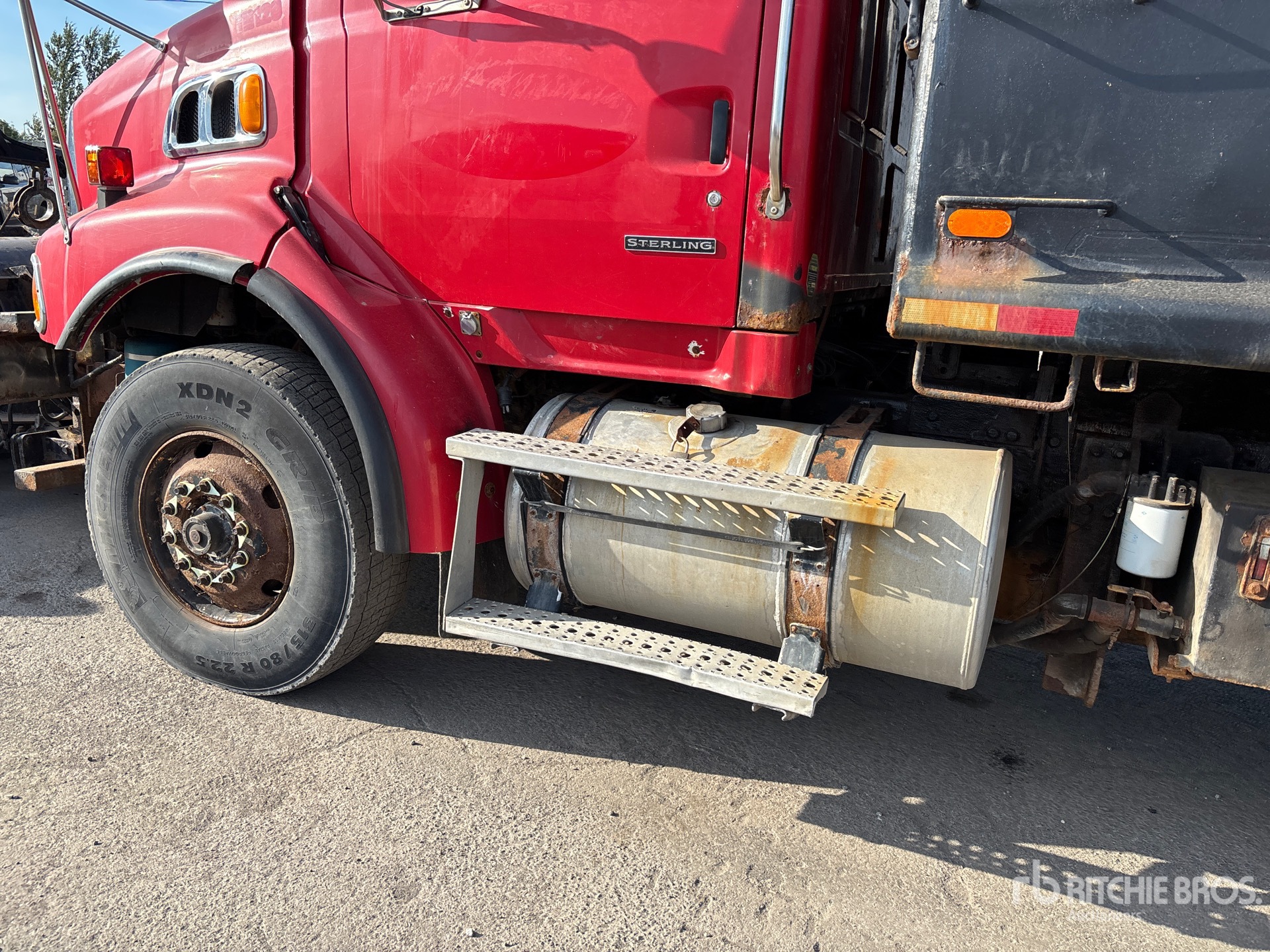 2009 Sterling L9500
