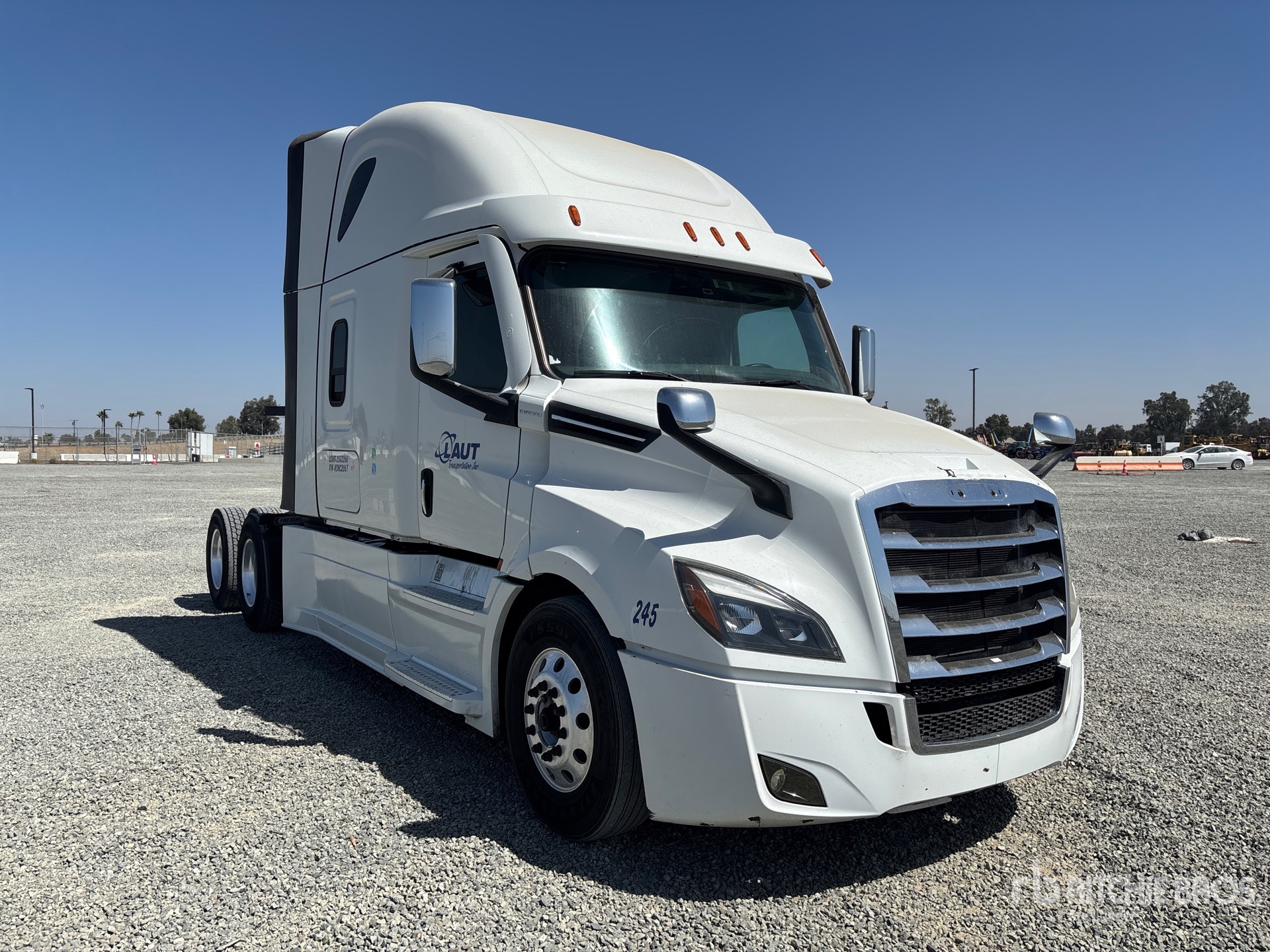 2022 Freightliner CASCADIA 126
