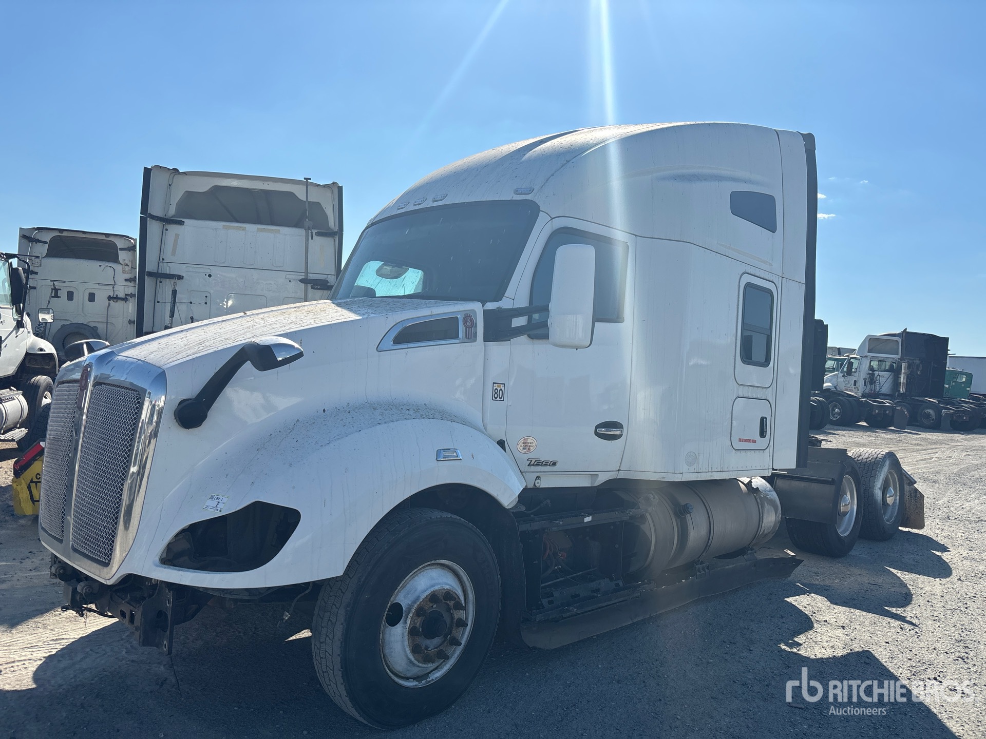 Photo of 2022 Kenworth T680
