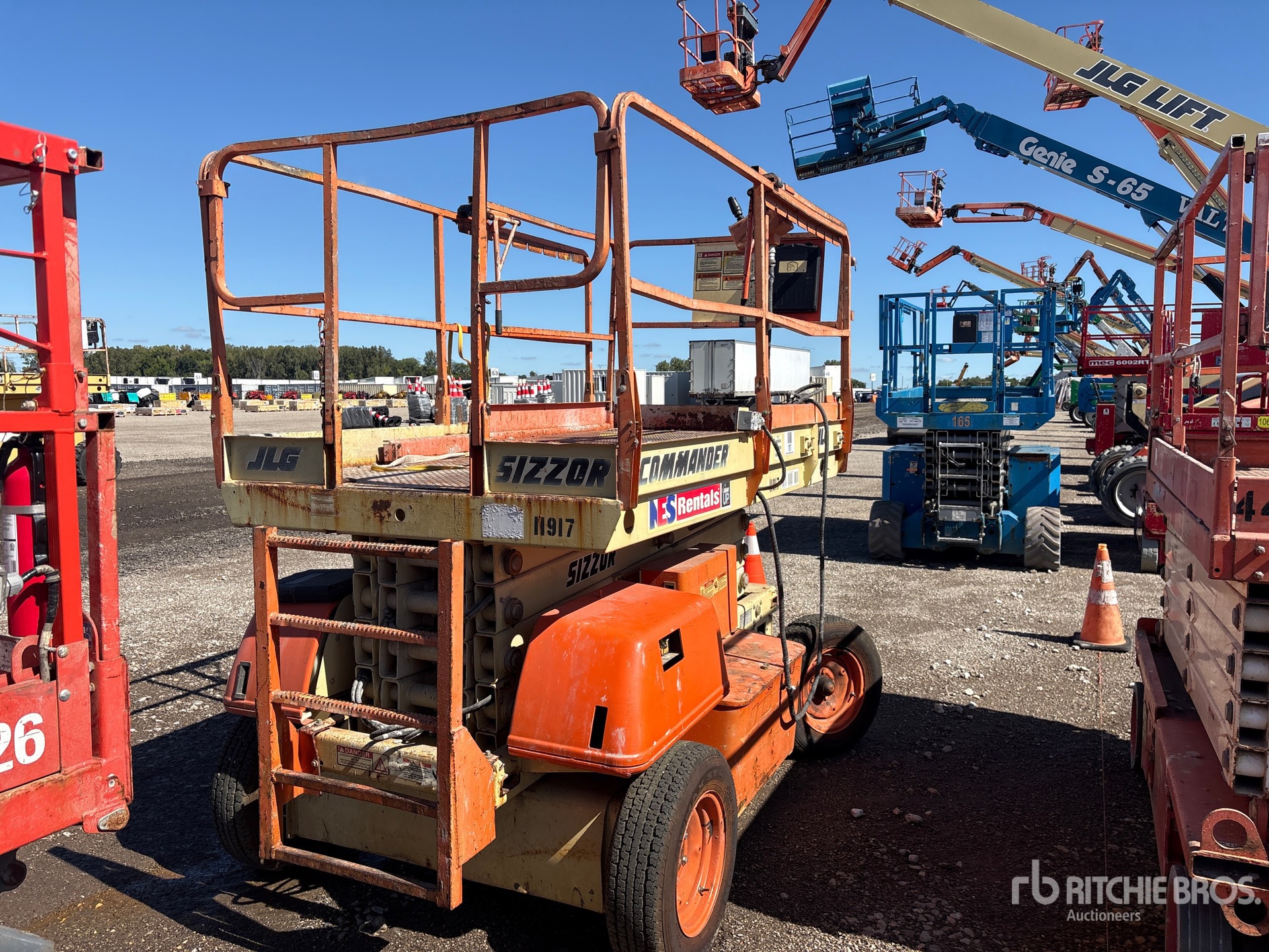 1998 JLG M3369