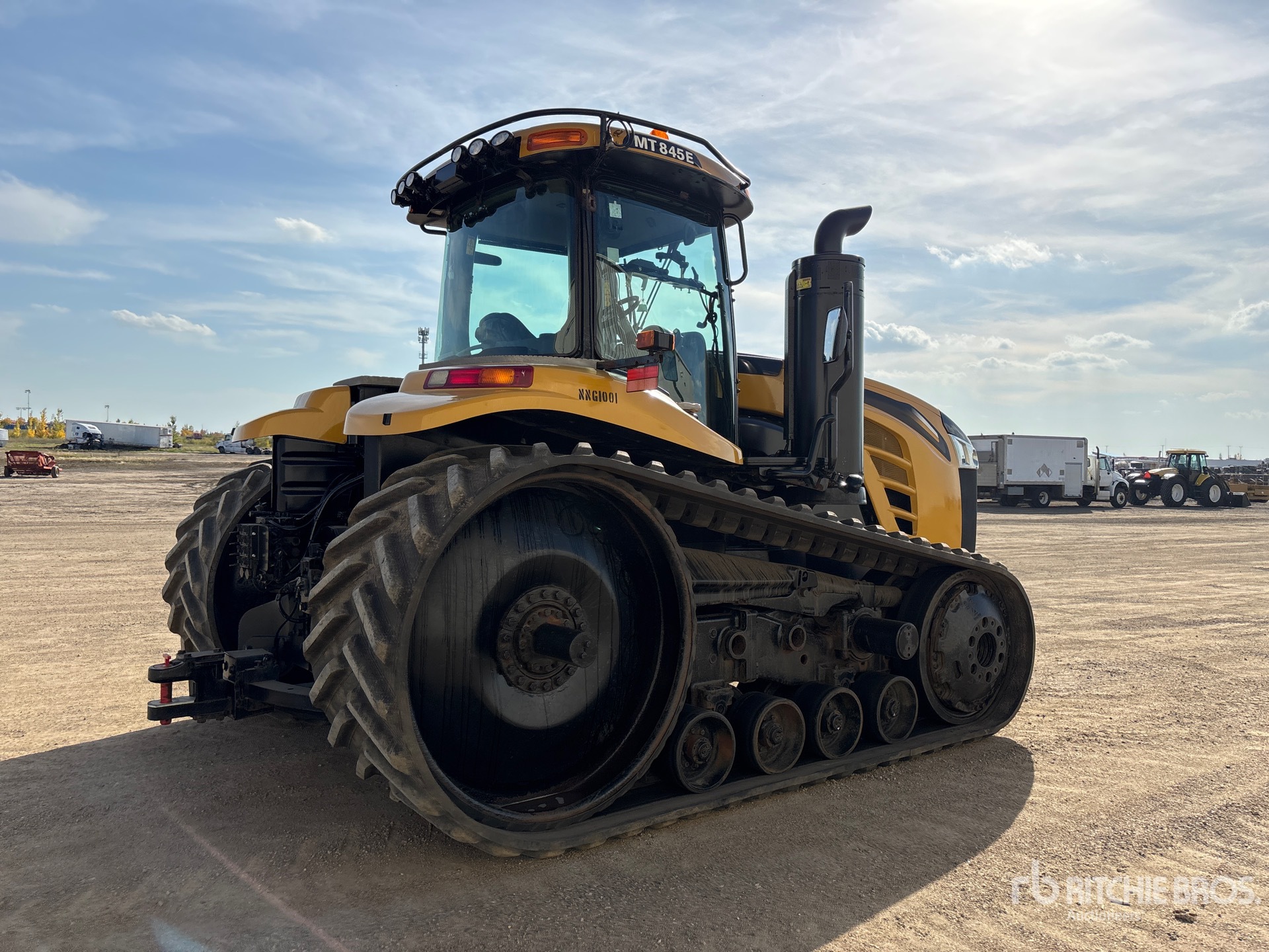 2016 Challenger MT845E