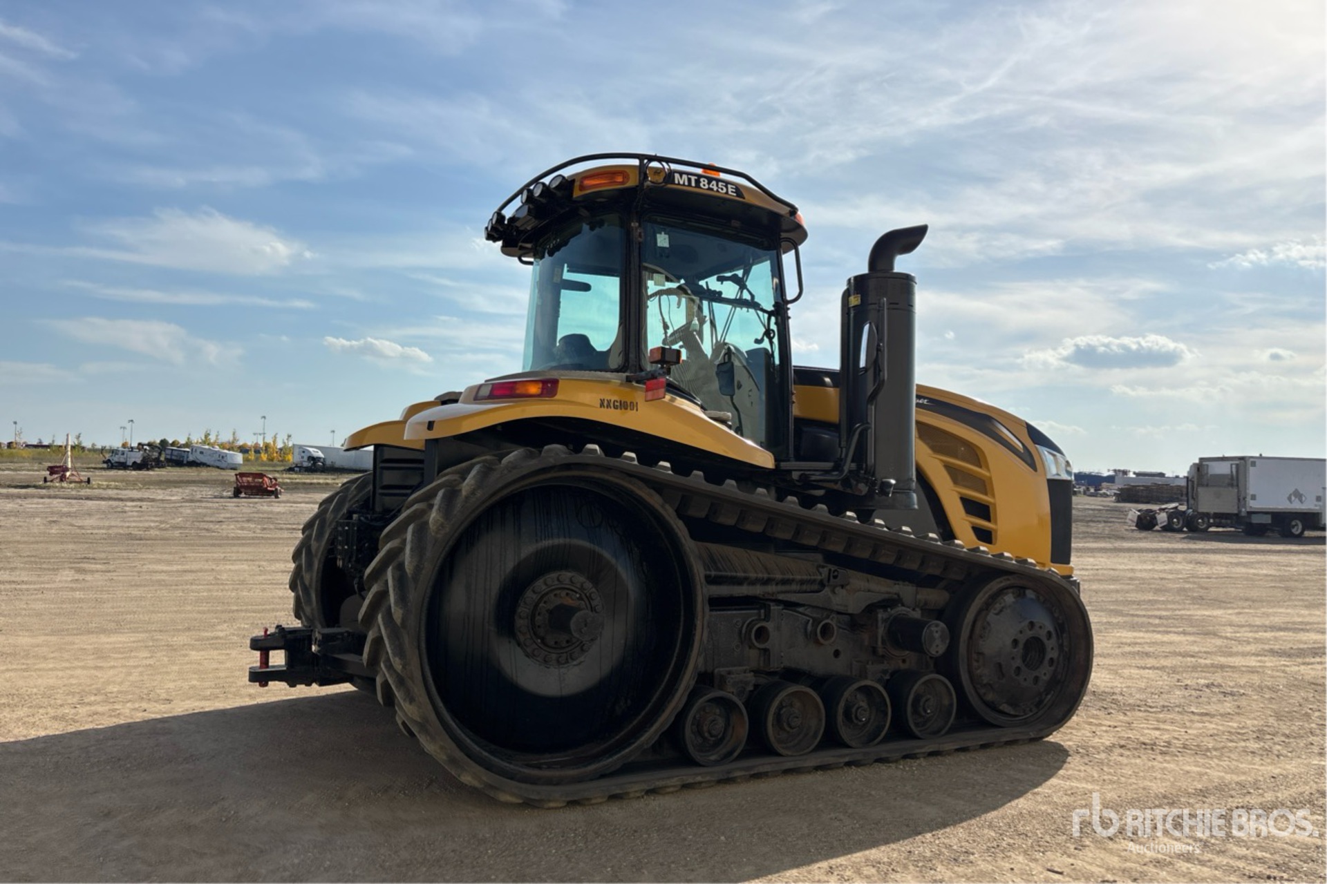 2016 Challenger MT845E