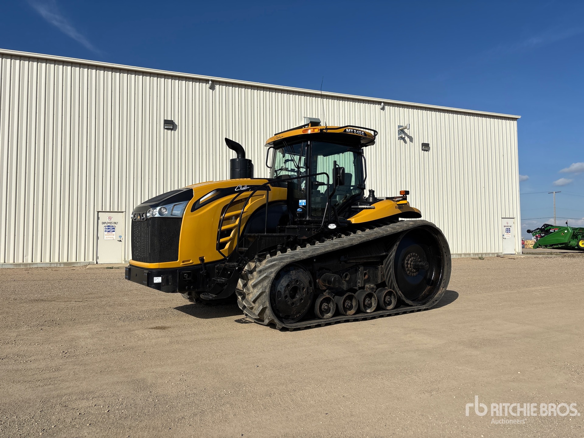 2016 Challenger MT845E