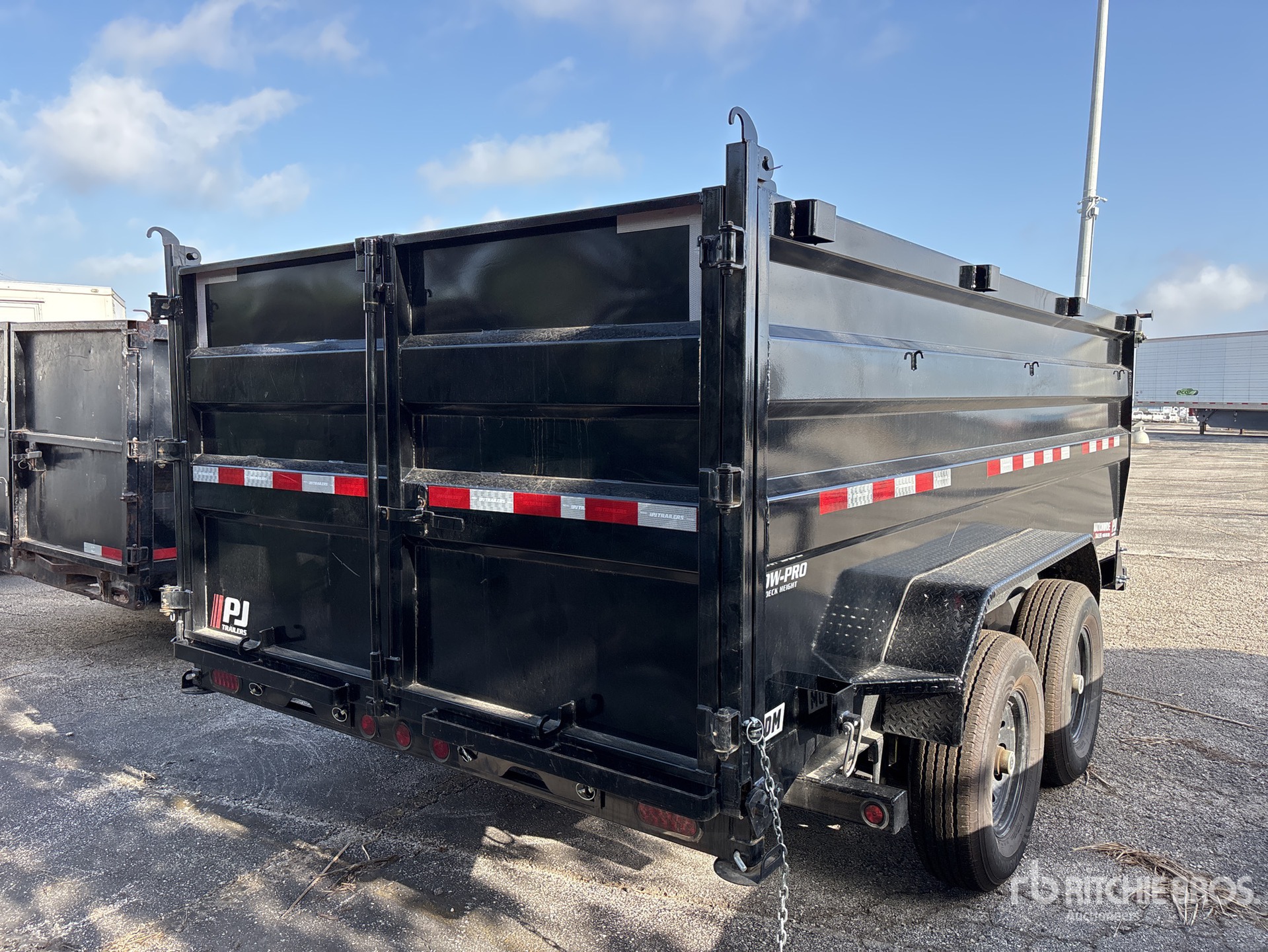 2026 Pj Trailers 19 ft