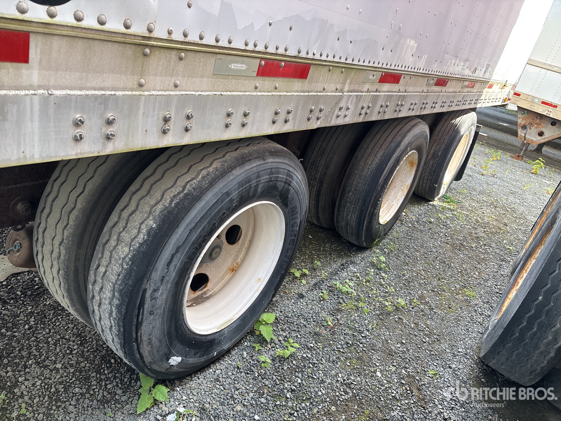 2005 Trailmobile 53 FT X 102 IN TRI/A