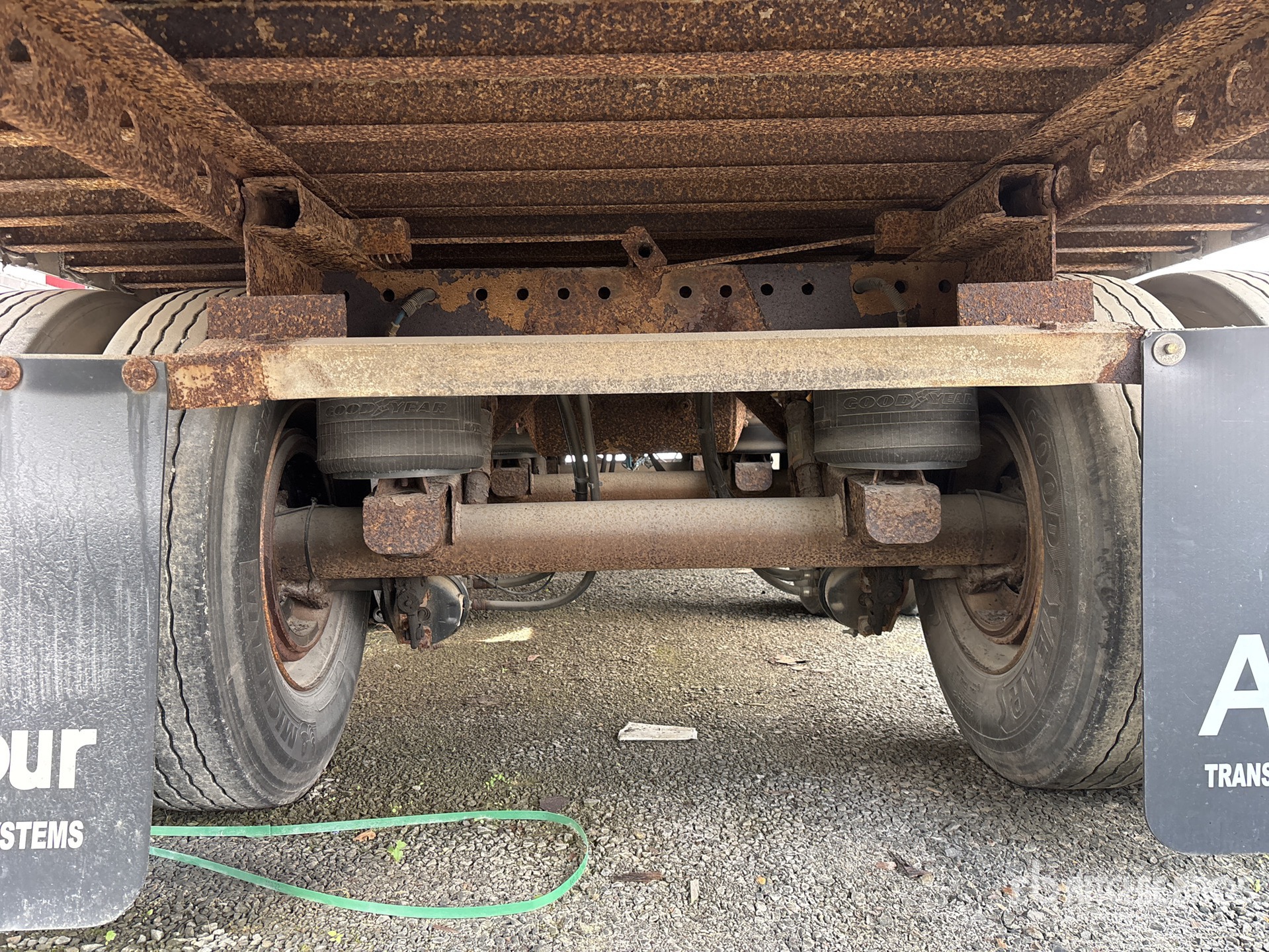 2005 Trailmobile 53 FT X 102 IN TRI/A