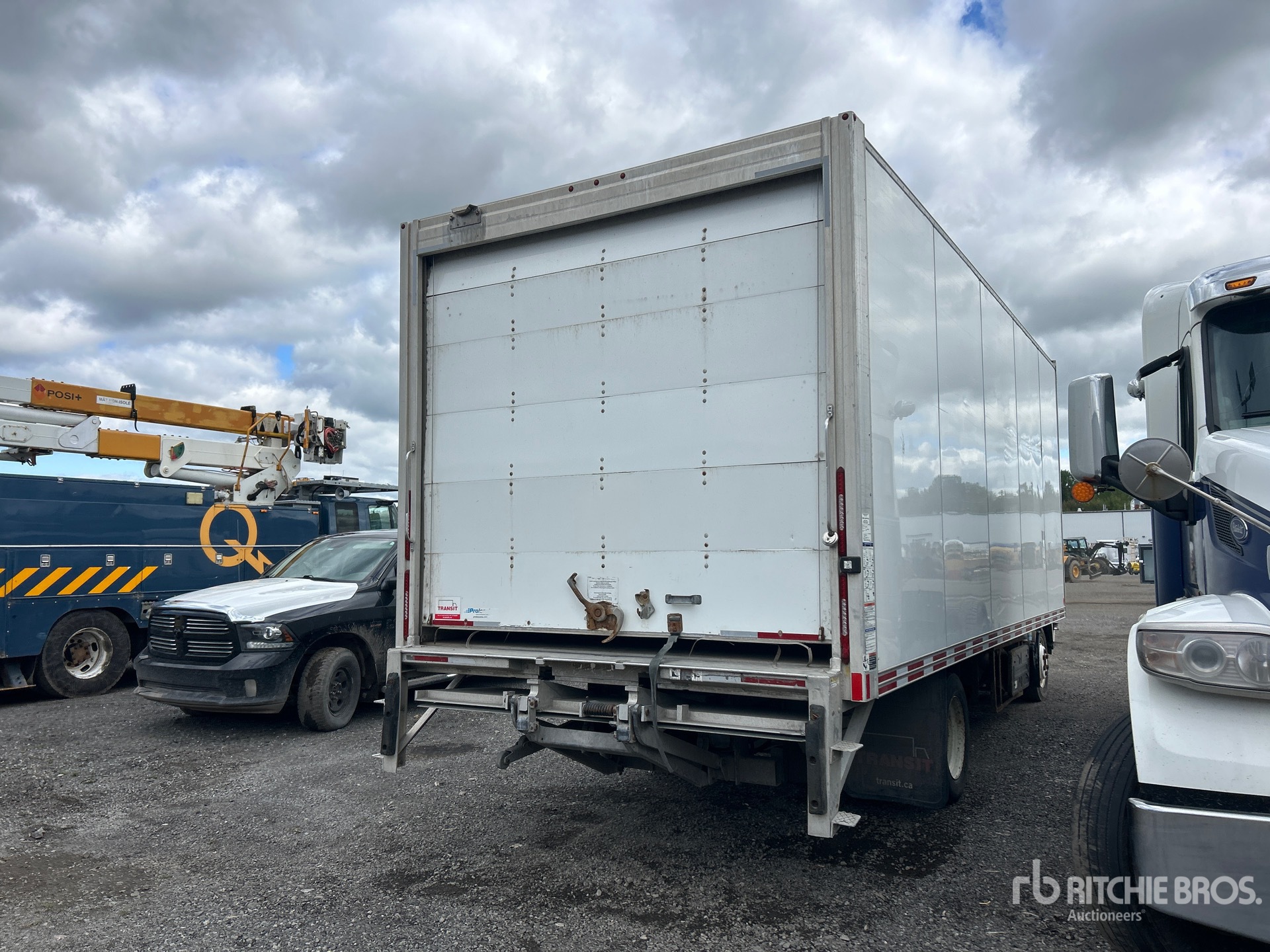 2019 Isuzu NRR