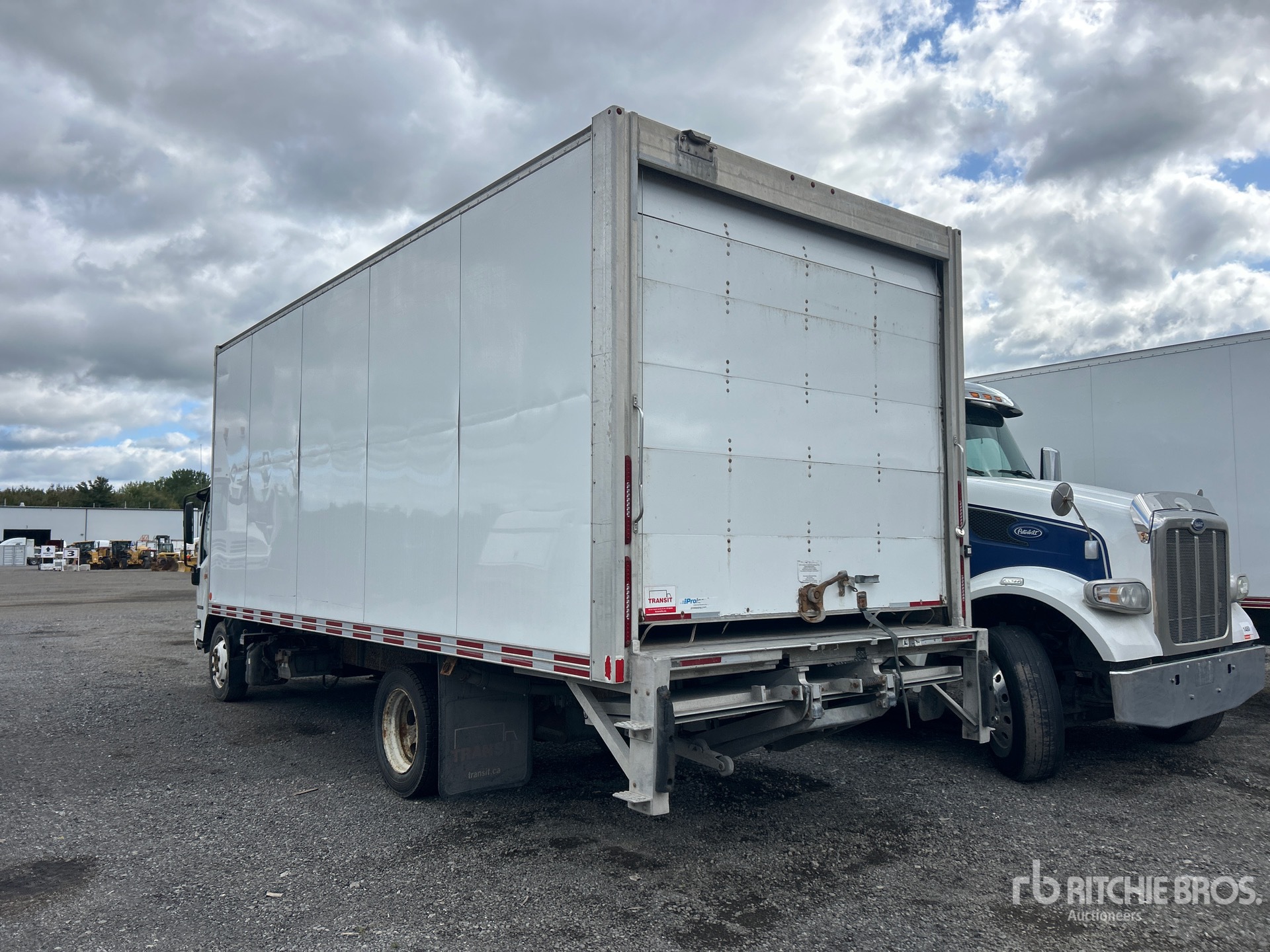 2019 Isuzu NRR