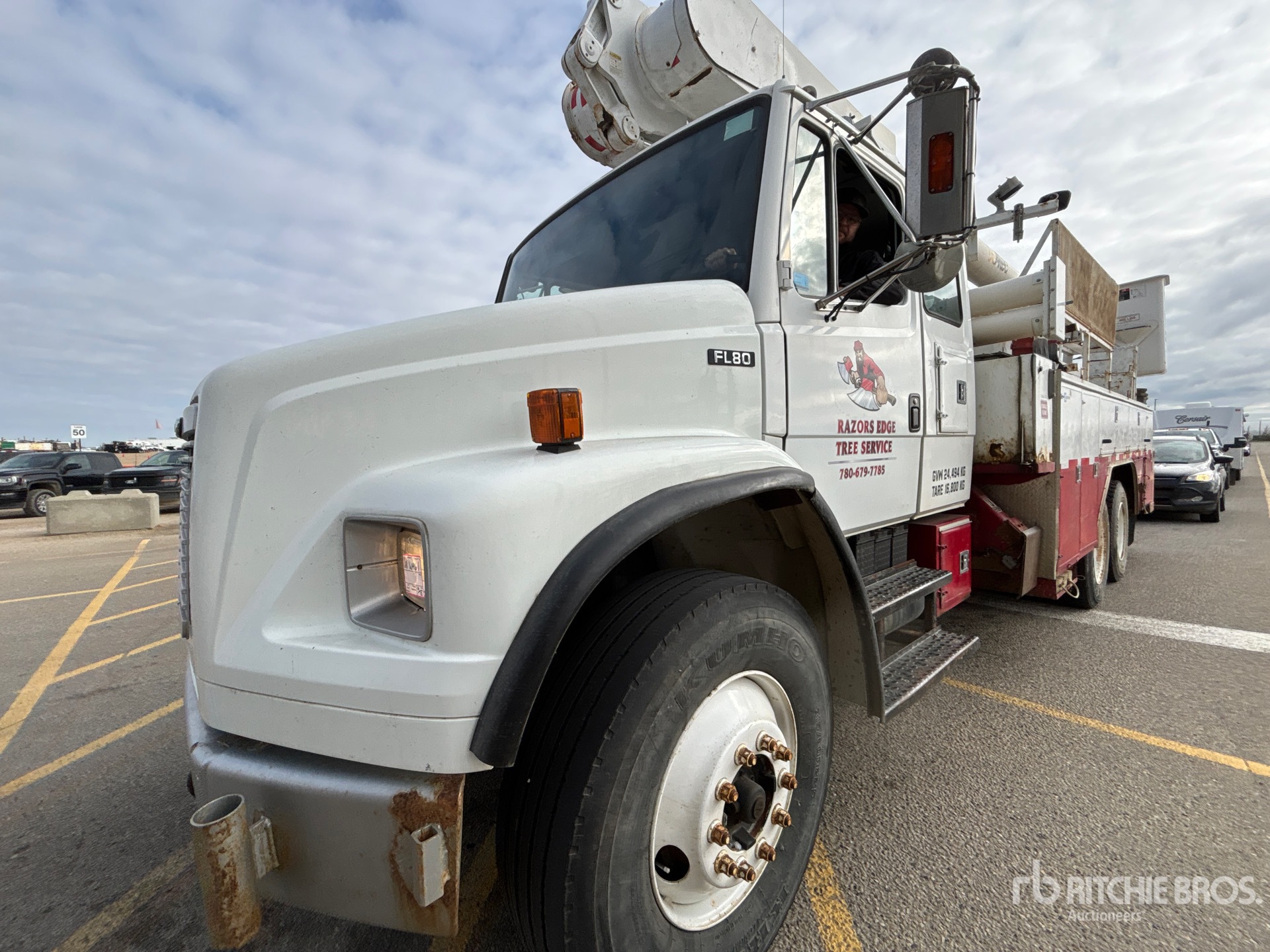 2001 Freightliner FL80