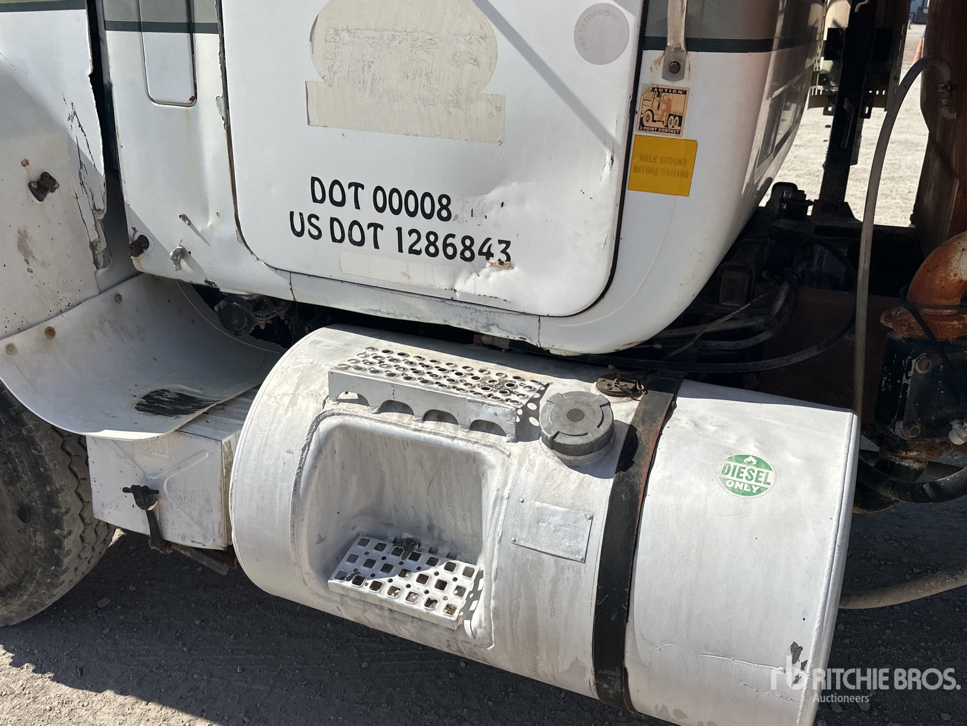 1992 Mack DMM6856S