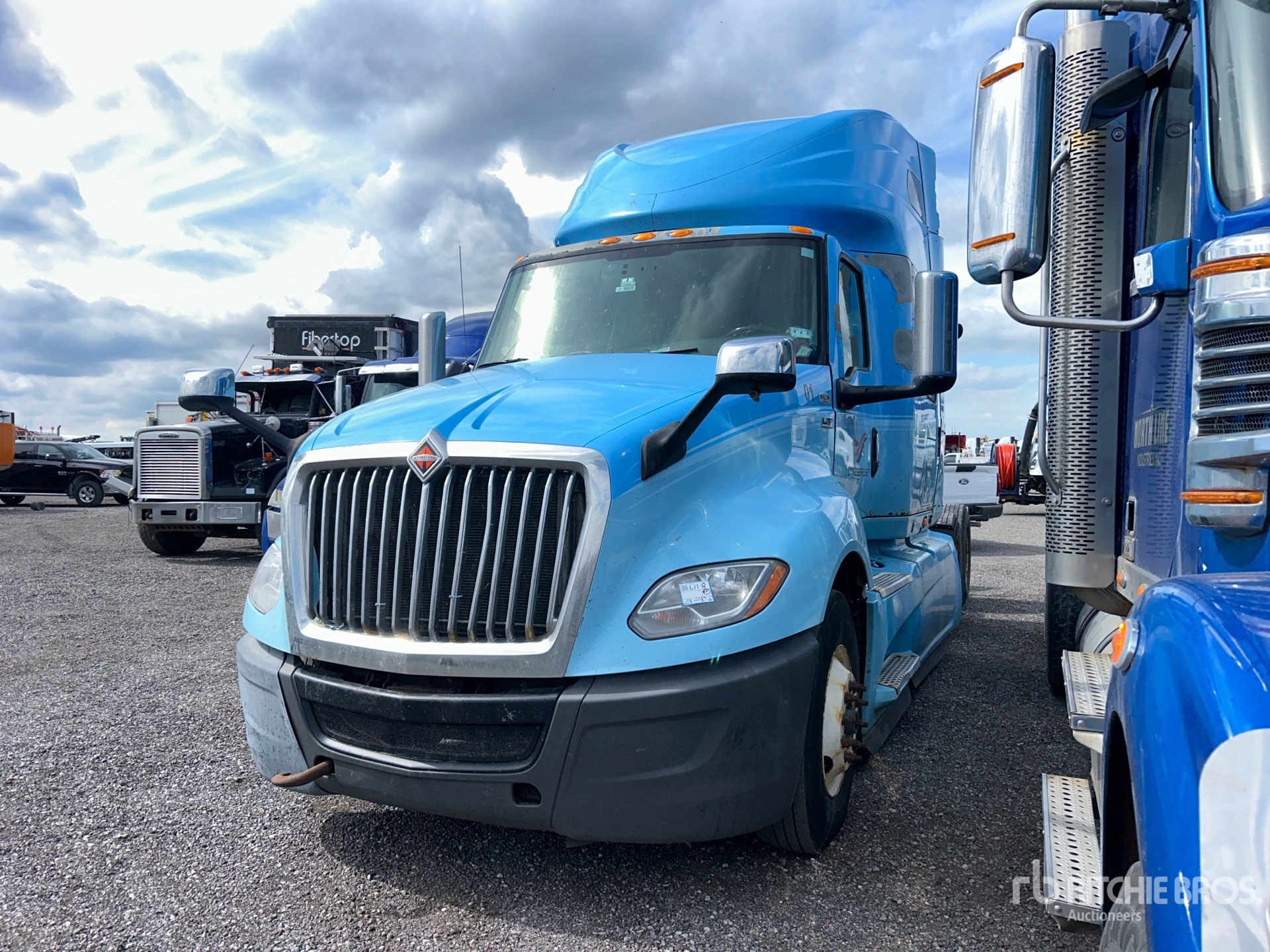 2018 International LT625