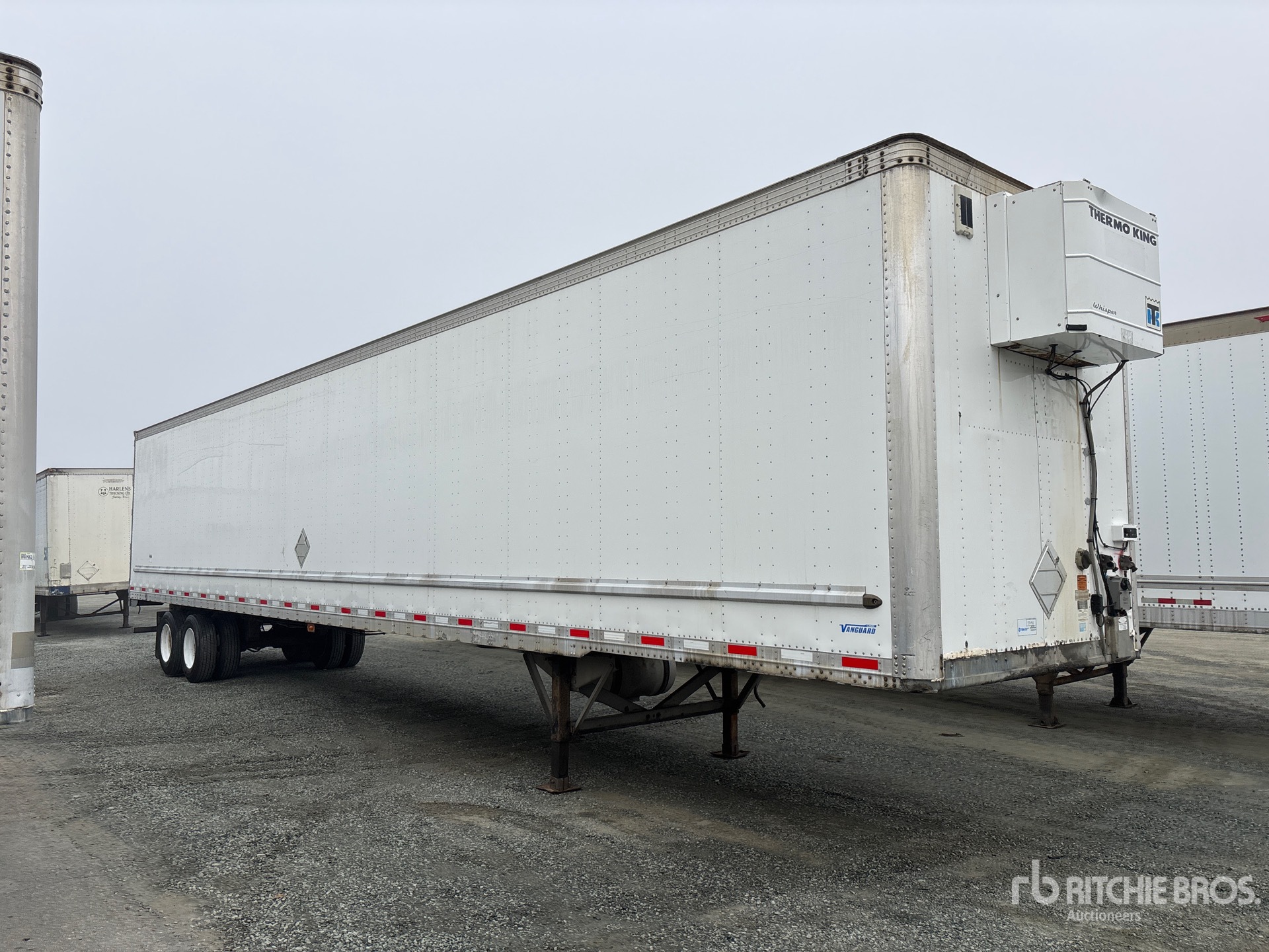 2013 Vanguard 53 FT X 102 IN T/A HEATED